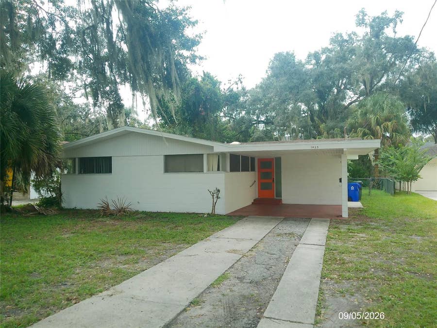 Property photo for 1423 CRYSTAL LAKE DRIVE, Lakeland, FL