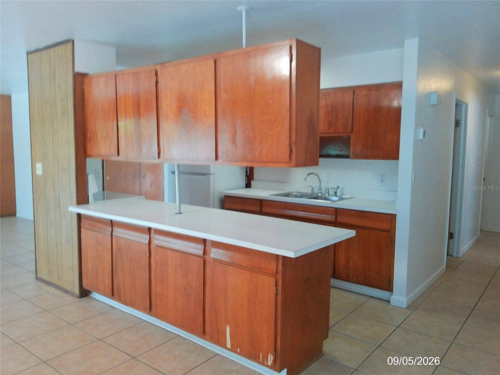 1423 CRYSTAL LAKE DRIVE, Lakeland, FL 33801 1423 CRYSTAL LAKE DRIVE, Lakeland, FL 33801
