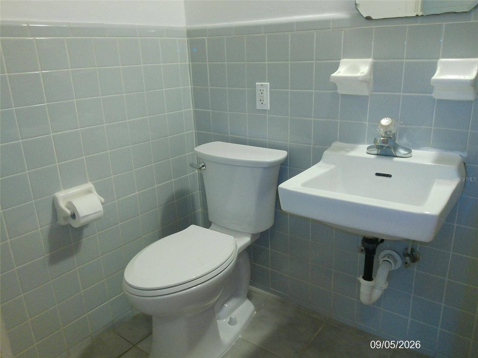 1423 CRYSTAL LAKE DRIVE, Lakeland, FL 33801 1423 CRYSTAL LAKE DRIVE, Lakeland, FL 33801