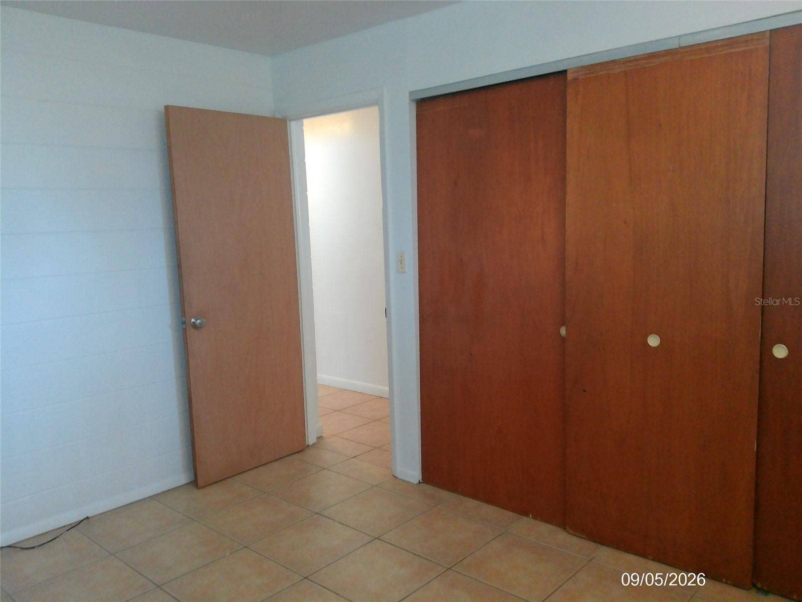 1423 CRYSTAL LAKE DRIVE, Lakeland, FL 33801 1423 CRYSTAL LAKE DRIVE, Lakeland, FL 33801