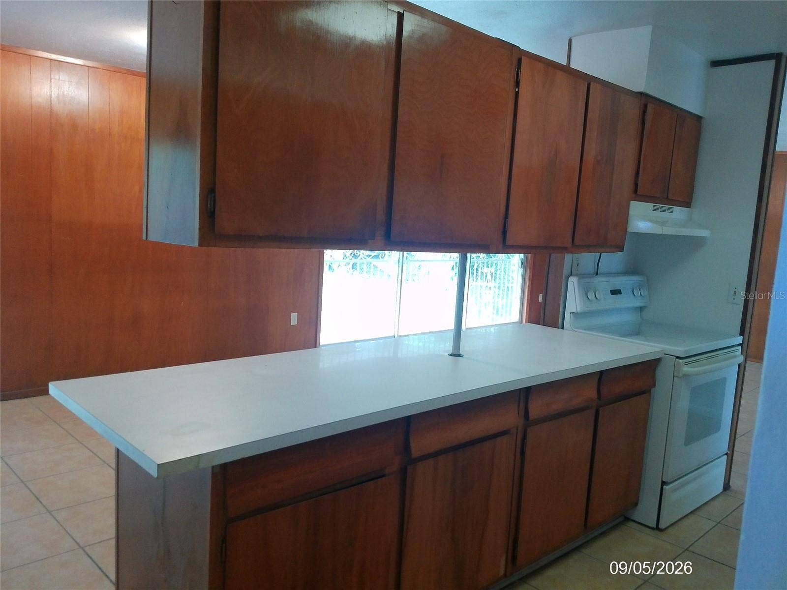 1423 CRYSTAL LAKE DRIVE, Lakeland, FL 33801 1423 CRYSTAL LAKE DRIVE, Lakeland, FL 33801