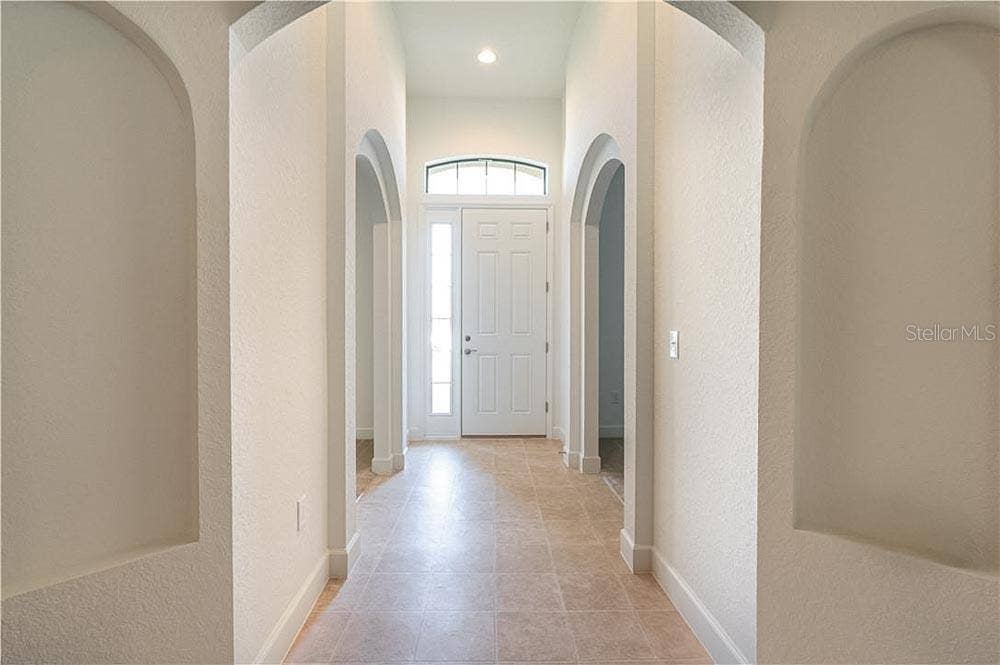 1652 LEMON AVENUE, Winter Haven, FL 33881 Foyer