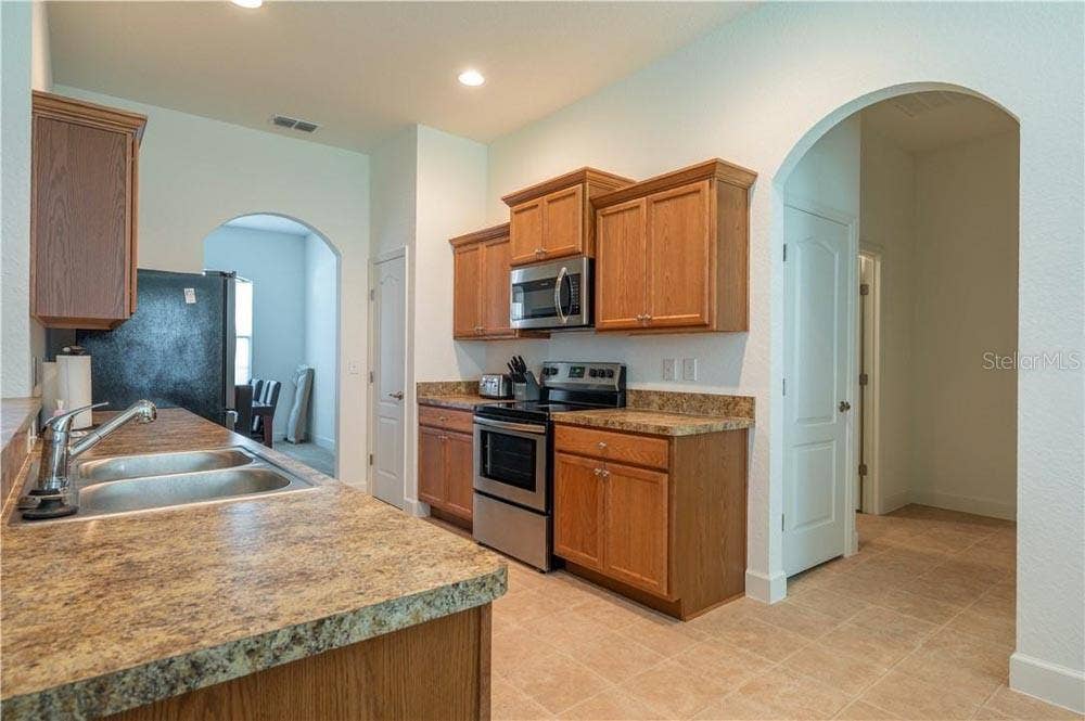 1652 LEMON AVENUE, Winter Haven, FL 33881 Kitchen