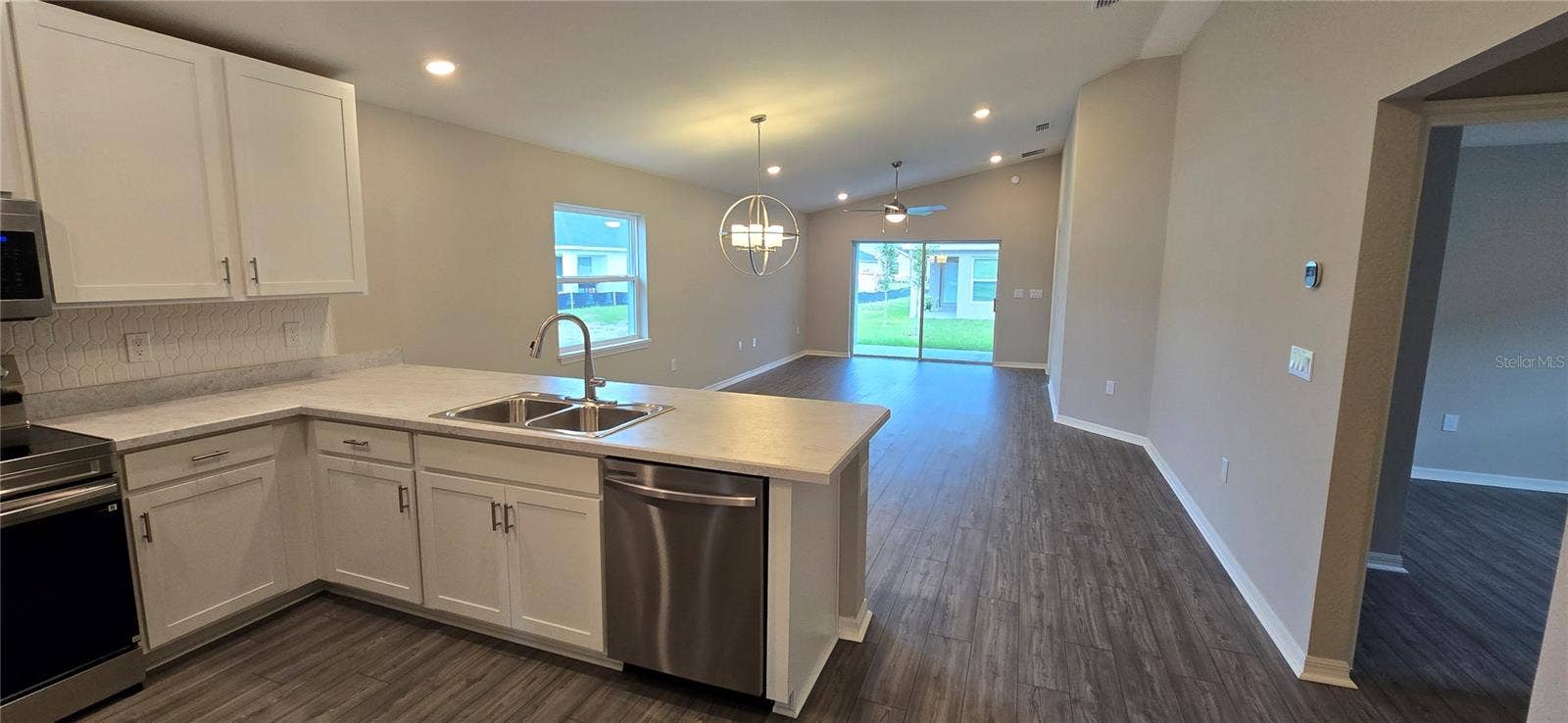 725 BAYSIDE BOULEVARD, Winter Haven, FL 33881 725 BAYSIDE BOULEVARD, Winter Haven, FL 33881