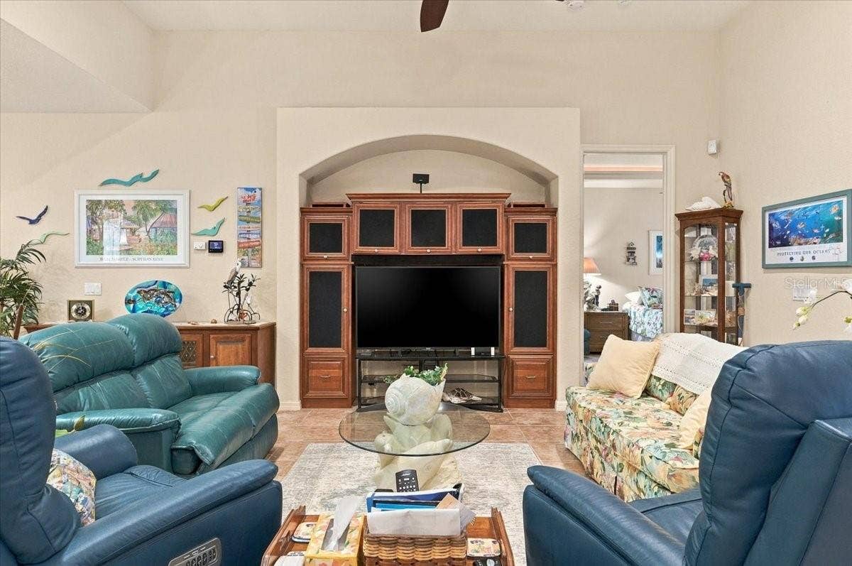 609 SAYGE DRIVE, Polk City, FL 33868 609 SAYGE DRIVE, Polk City, FL 33868