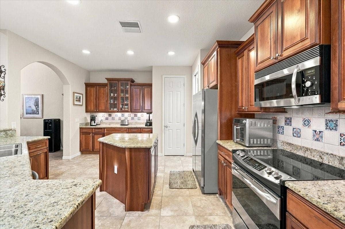 609 SAYGE DRIVE, Polk City, FL 33868 609 SAYGE DRIVE, Polk City, FL 33868