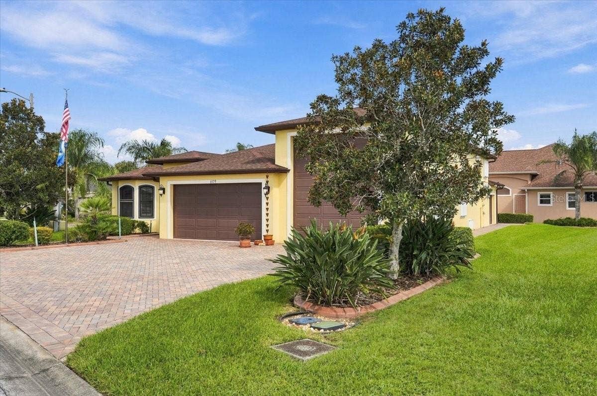 609 SAYGE DRIVE, Polk City, FL 33868 609 SAYGE DRIVE, Polk City, FL 33868