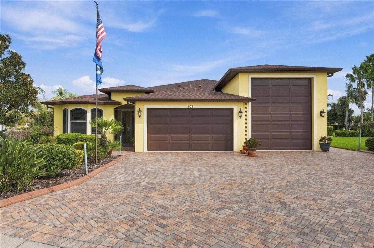 609 SAYGE DRIVE, Polk City, FL 33868 609 SAYGE DRIVE, Polk City, FL 33868