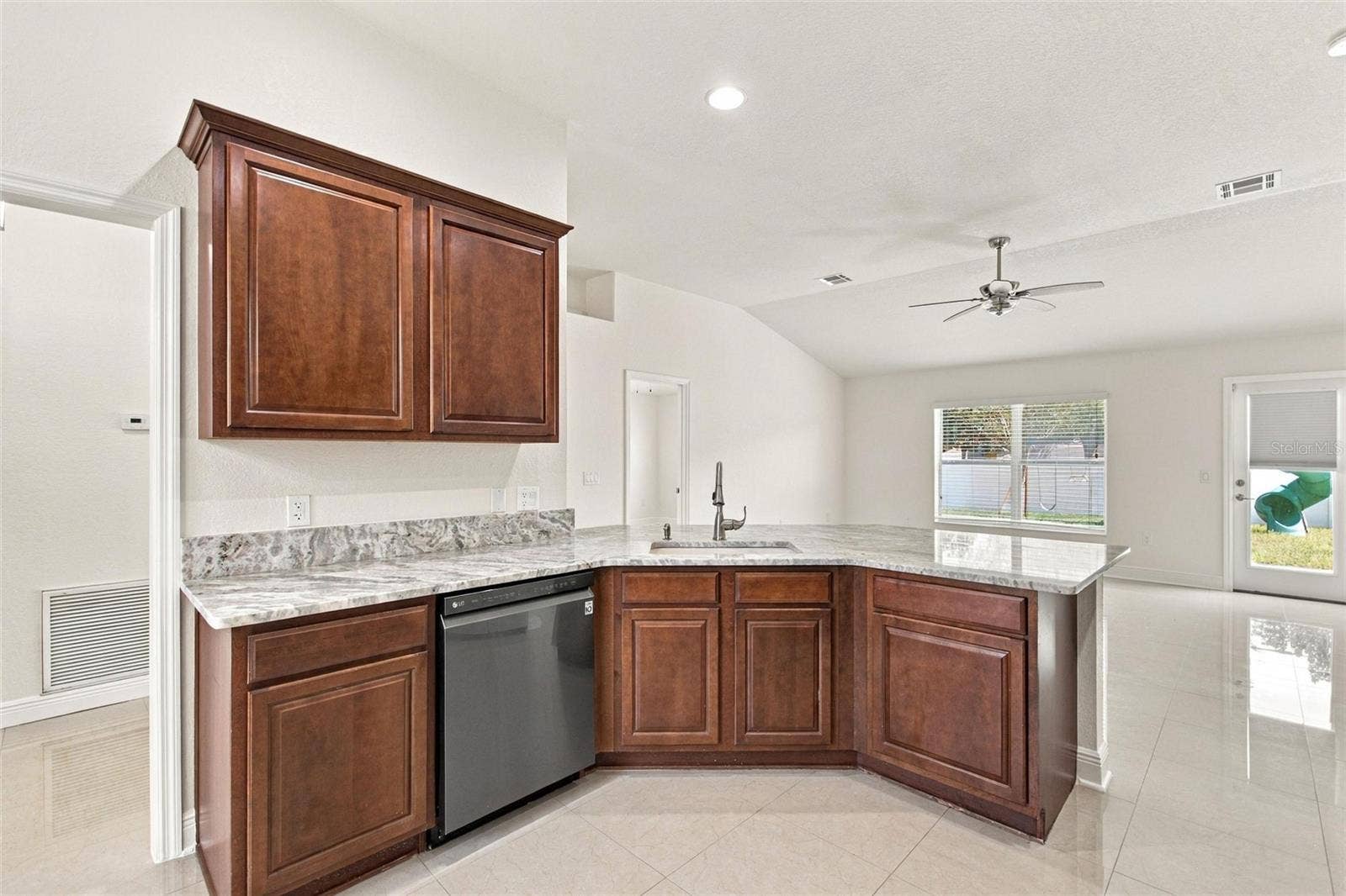 221 MANDOLIN DRIVE, Winter Haven, FL 33884