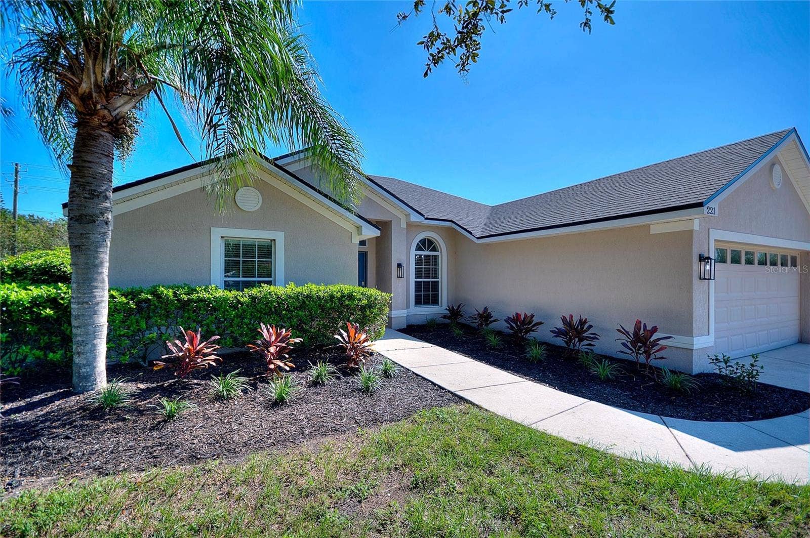 221 MANDOLIN DRIVE, Winter Haven, FL 33884