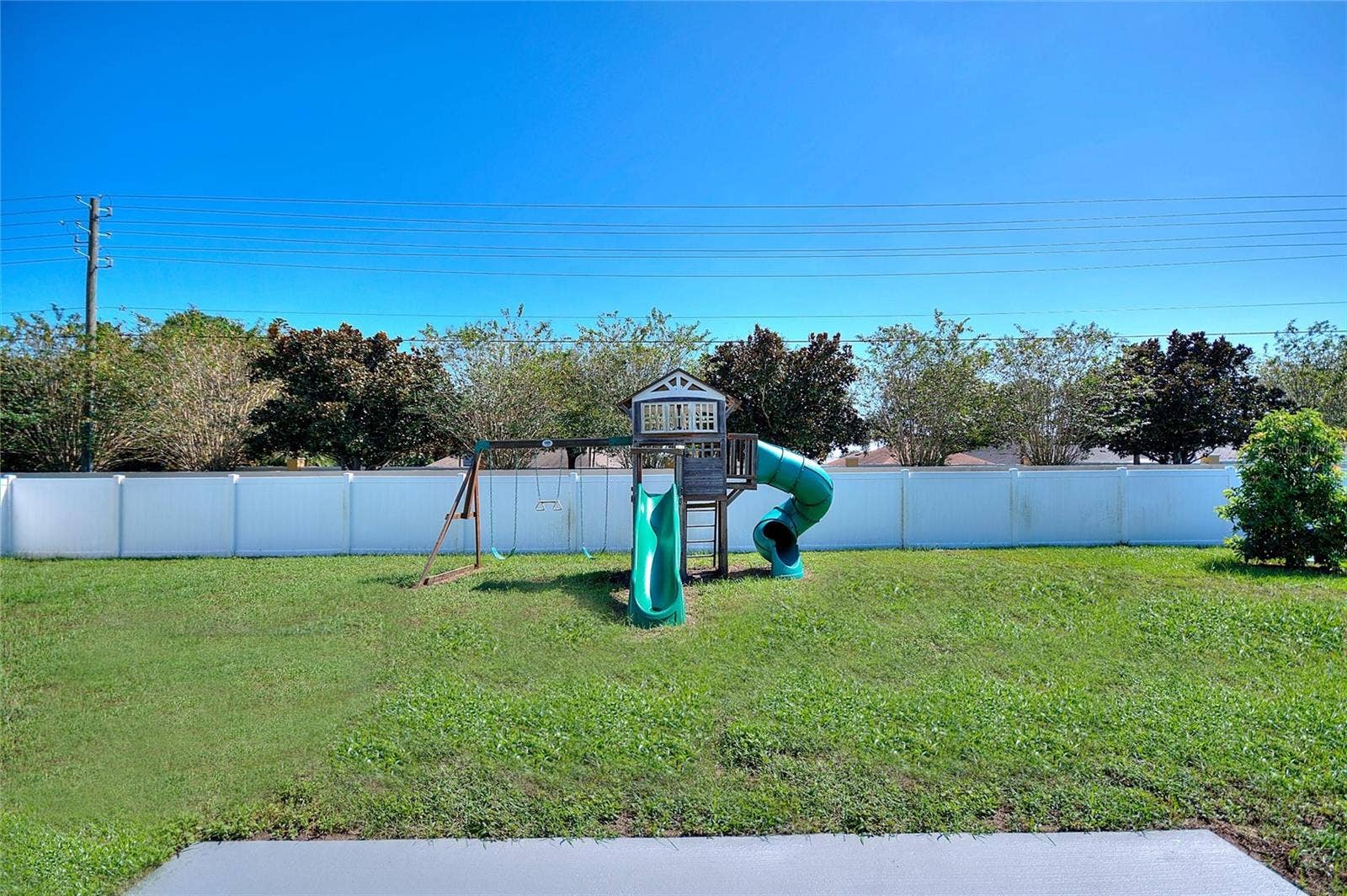 221 MANDOLIN DRIVE, Winter Haven, FL 33884