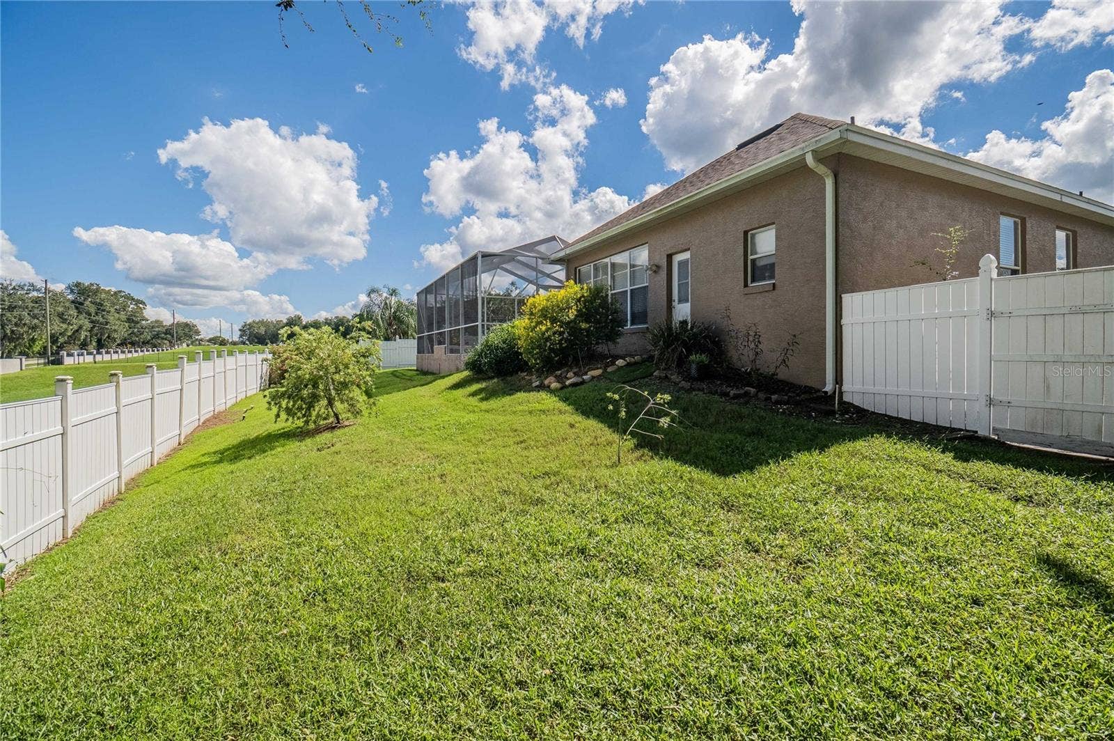 6714 HARTSWORTH DRIVE, Lakeland, FL 33813 6714 HARTSWORTH DRIVE, Lakeland, FL 33813