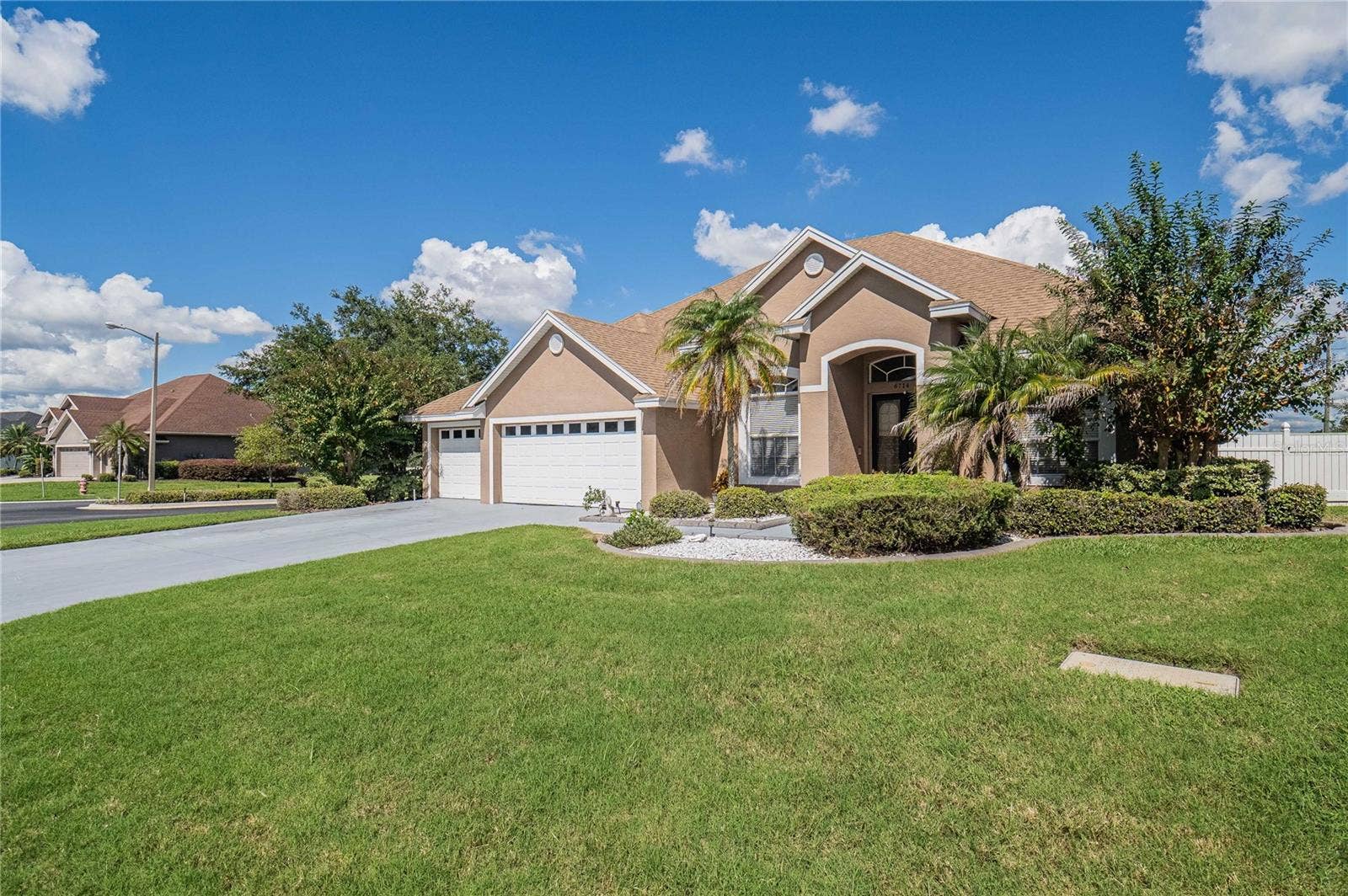 6714 HARTSWORTH DRIVE, Lakeland, FL 33813 6714 HARTSWORTH DRIVE, Lakeland, FL 33813