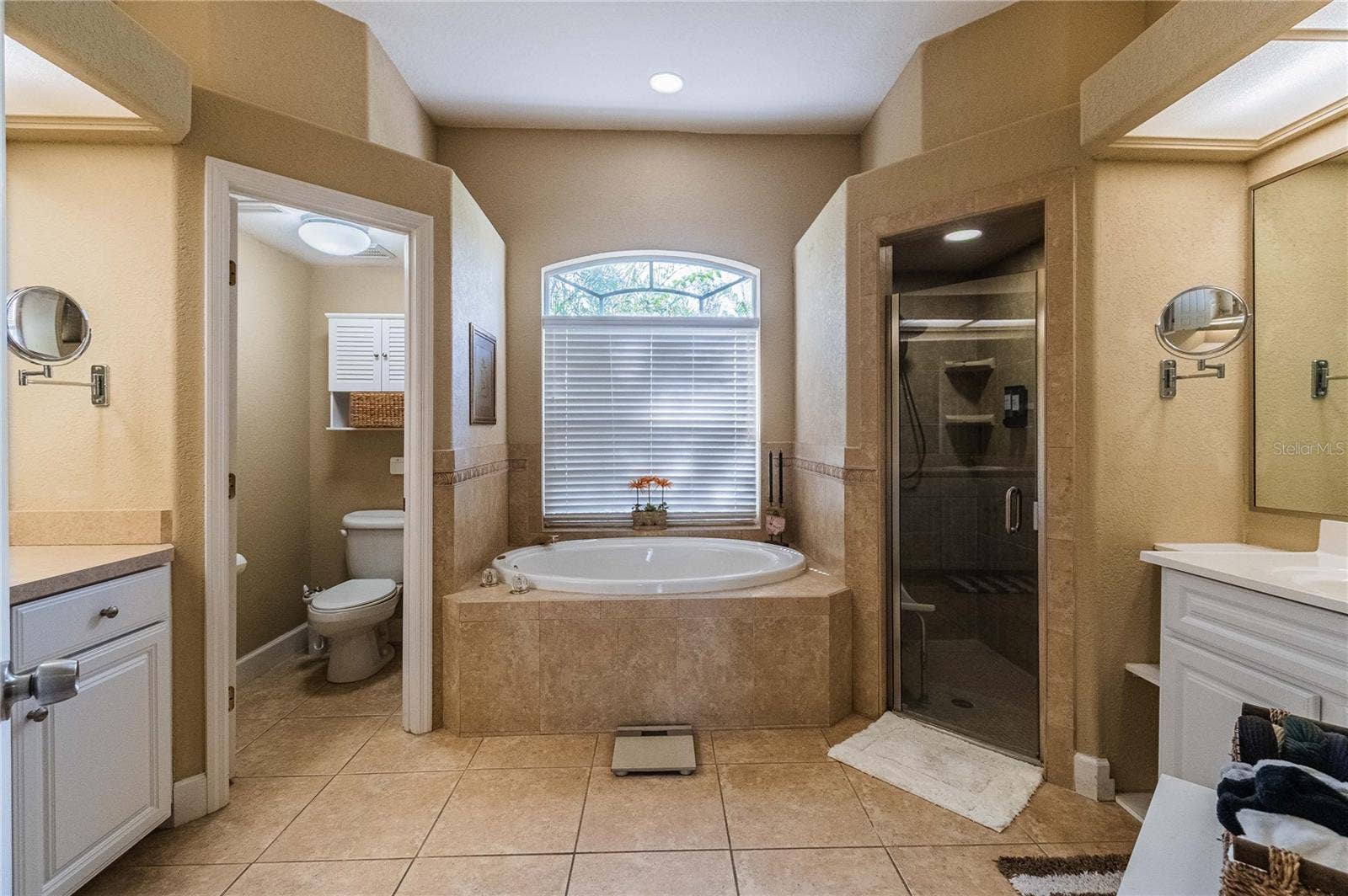 6714 HARTSWORTH DRIVE, Lakeland, FL 33813 6714 HARTSWORTH DRIVE, Lakeland, FL 33813