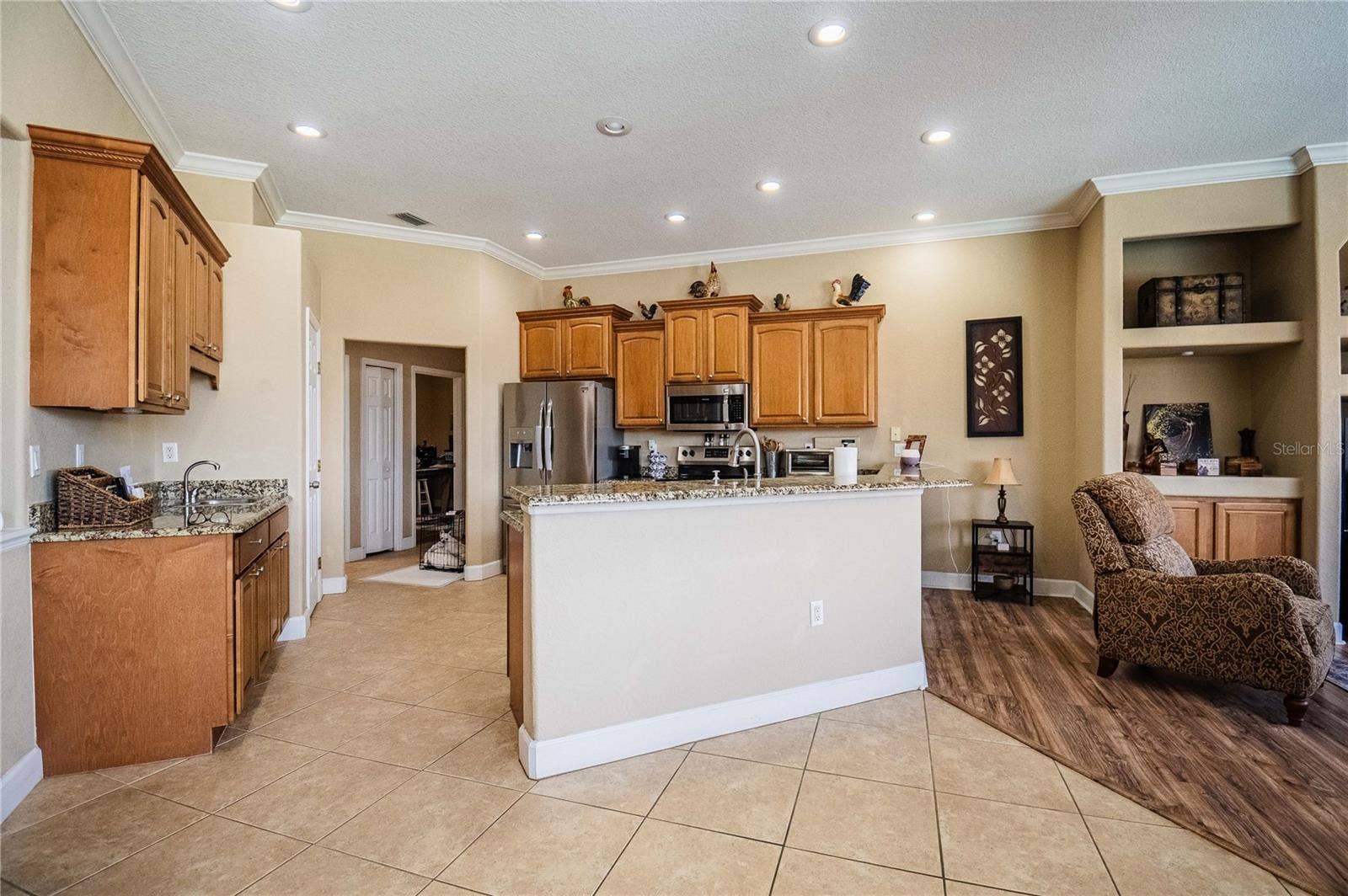 6714 HARTSWORTH DRIVE, Lakeland, FL 33813 6714 HARTSWORTH DRIVE, Lakeland, FL 33813