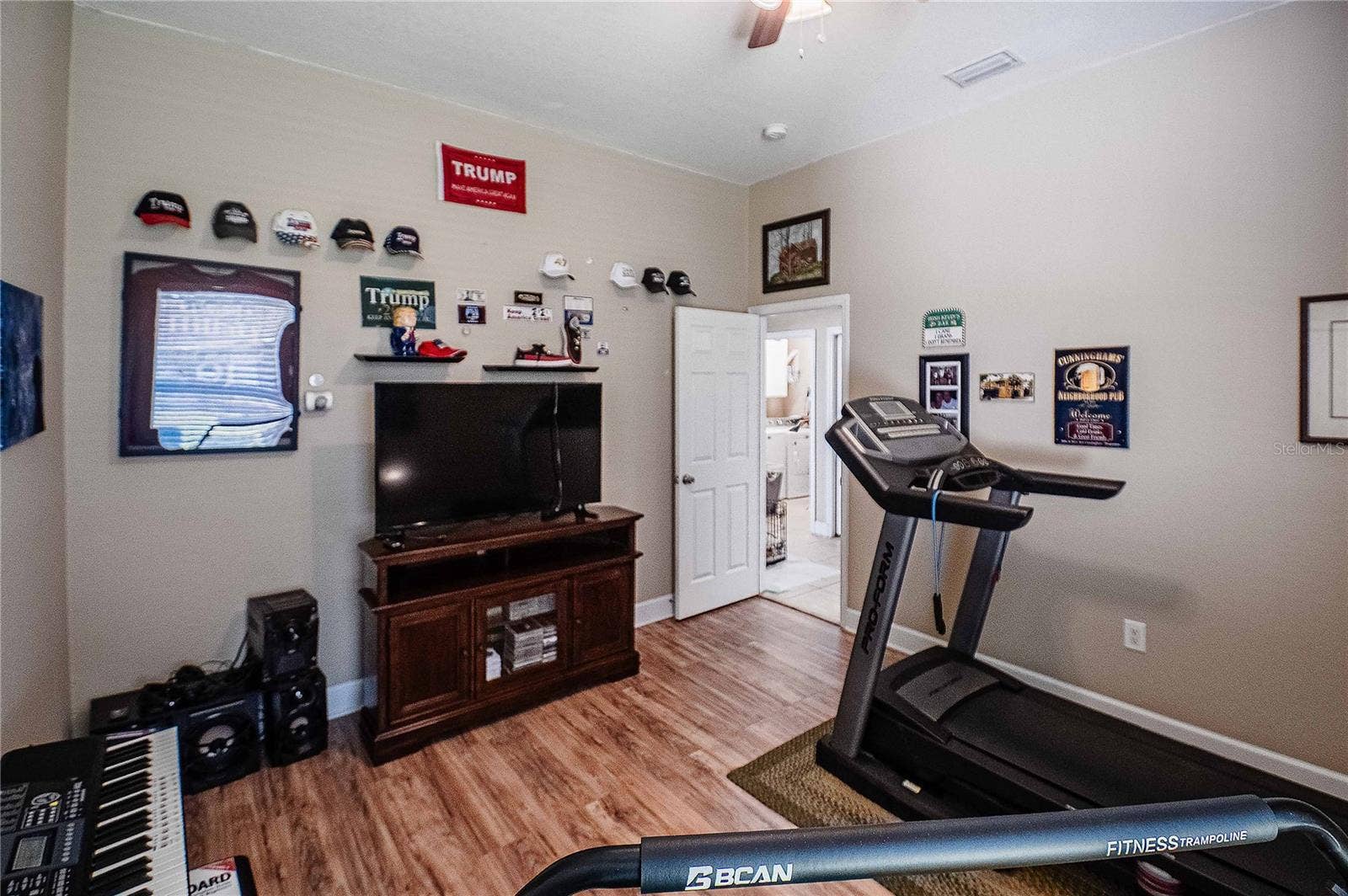 6714 HARTSWORTH DRIVE, Lakeland, FL 33813 6714 HARTSWORTH DRIVE, Lakeland, FL 33813