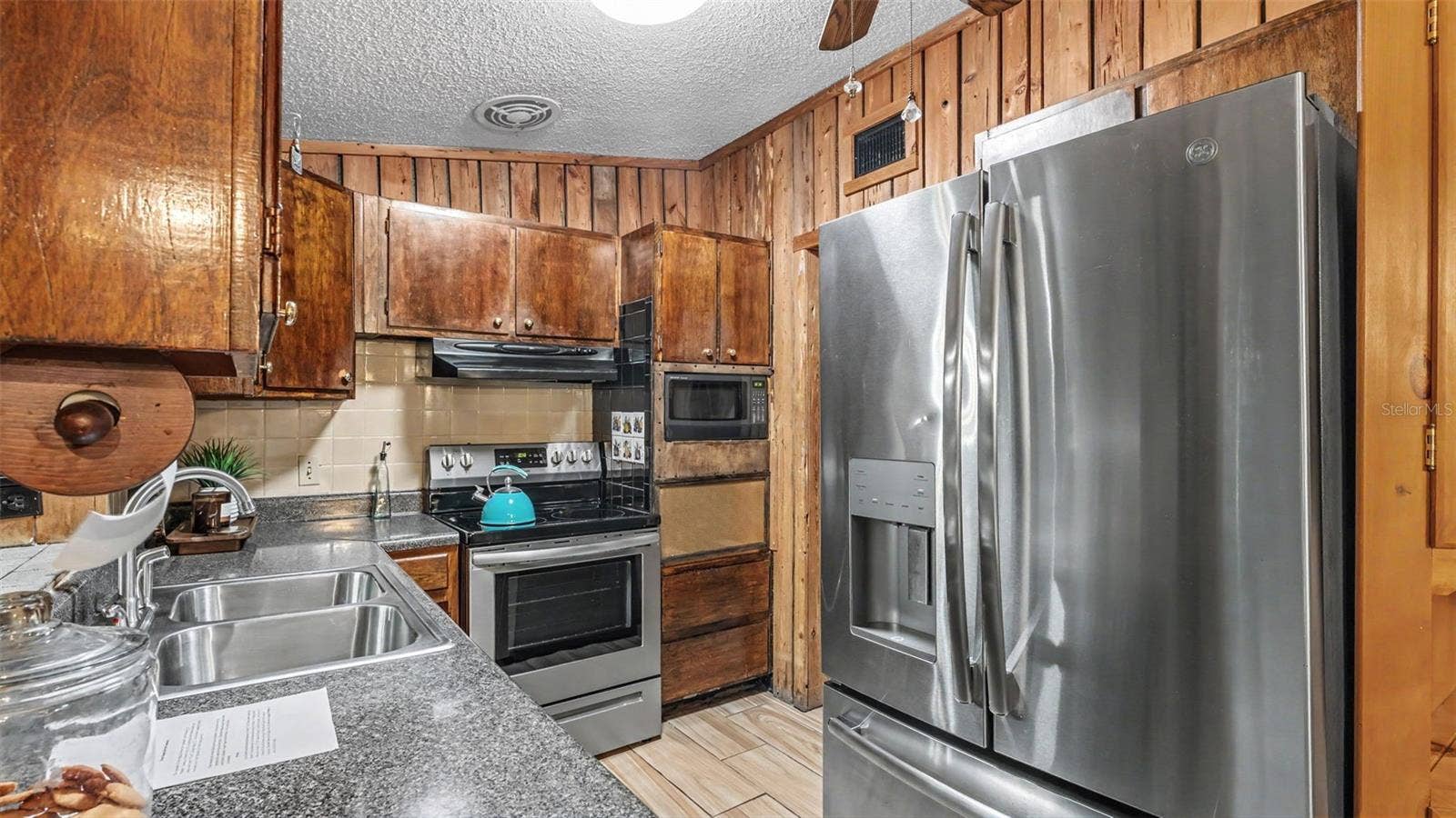 3010 STANHOPE AVENUE, Lakeland, FL 33803