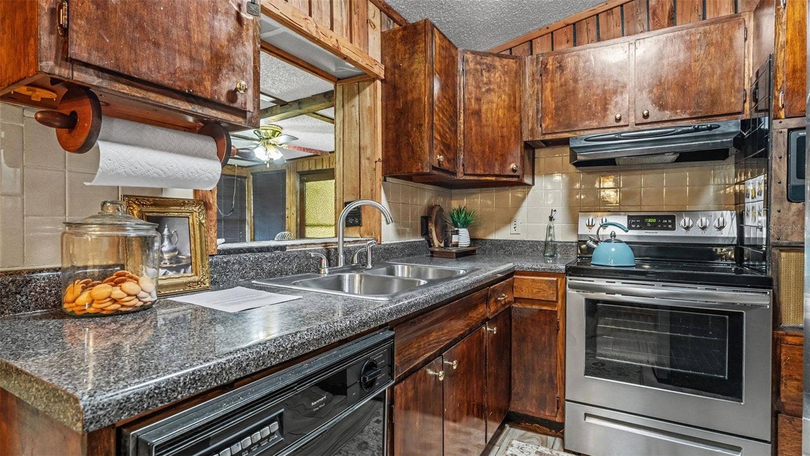 3010 STANHOPE AVENUE, Lakeland, FL 33803