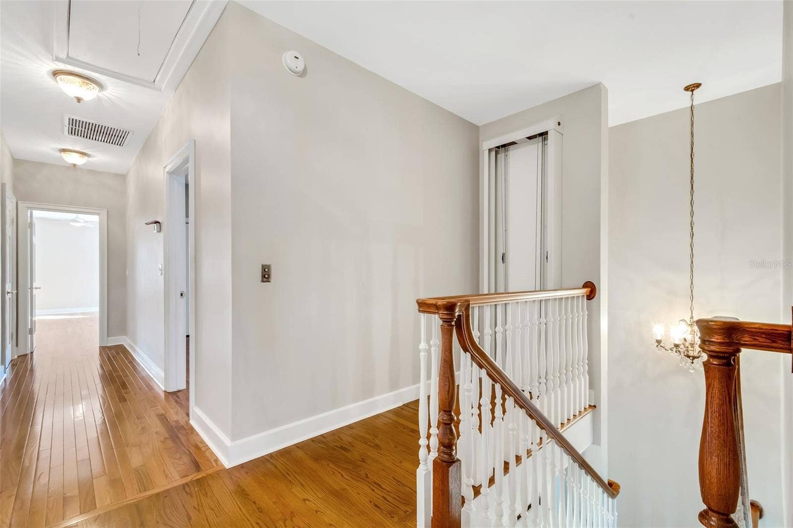 155 LAKE MORTON DRIVE, #2, Lakeland, FL 33801 Second floor landing