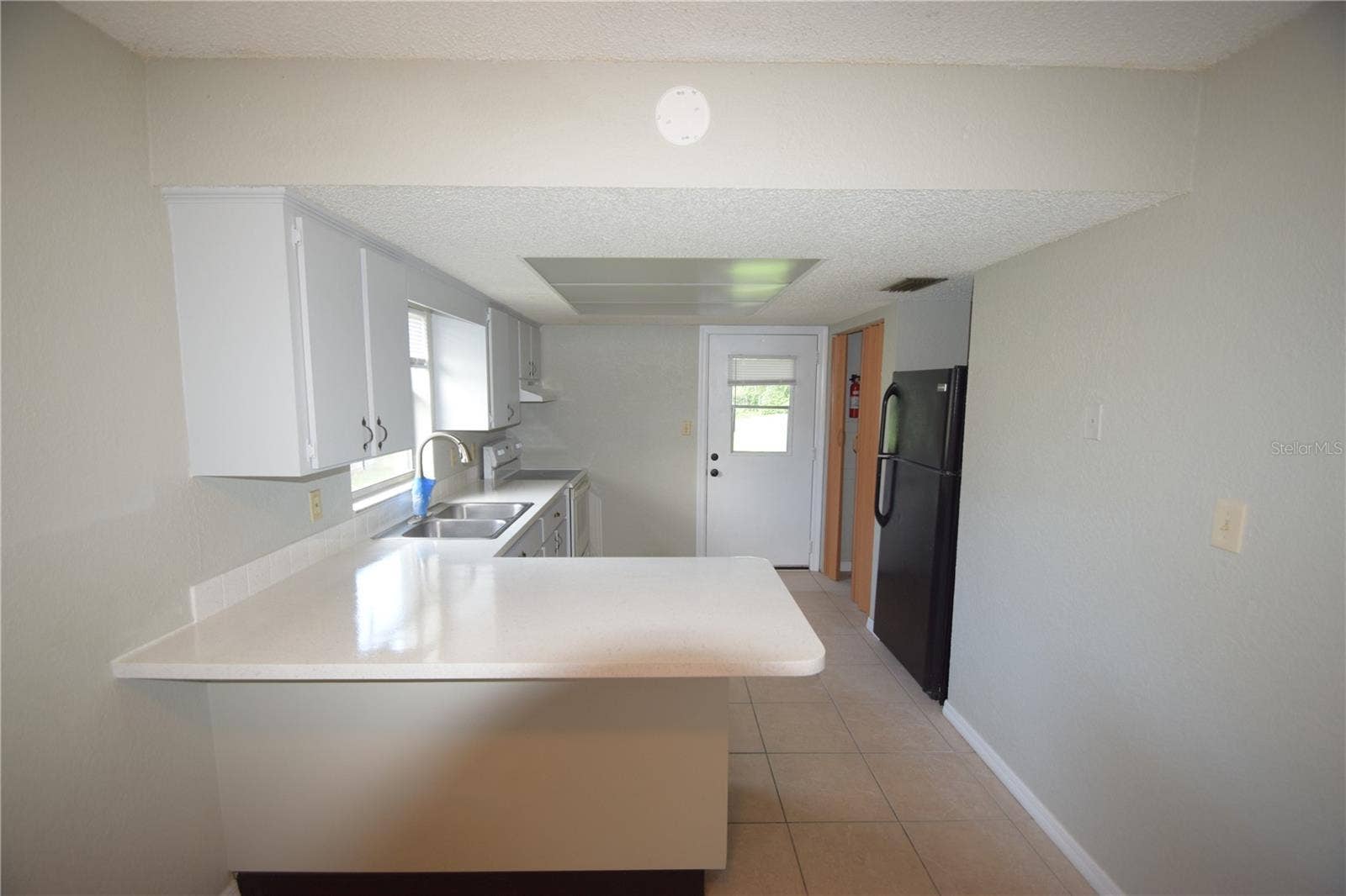 822 SHIRLEY ANN TRAIL, Lakeland, FL 33809 822 SHIRLEY ANN TRAIL, Lakeland, FL 33809