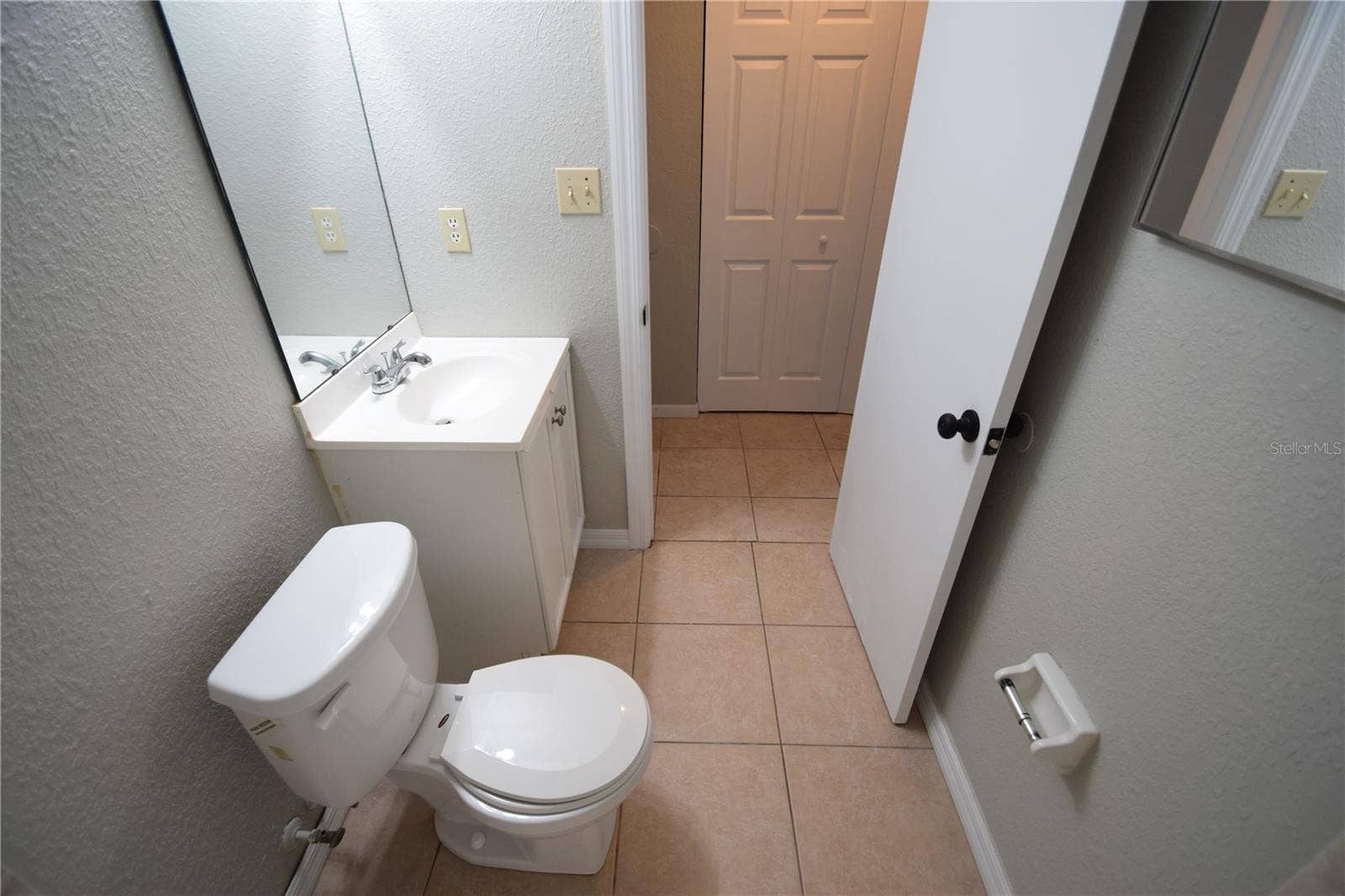 822 SHIRLEY ANN TRAIL, Lakeland, FL 33809 822 SHIRLEY ANN TRAIL, Lakeland, FL 33809