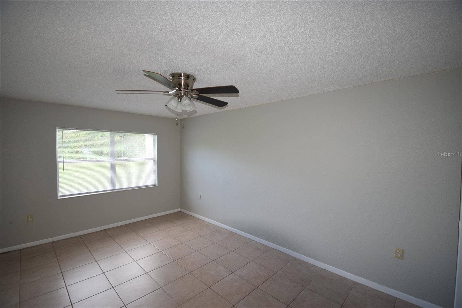 822 SHIRLEY ANN TRAIL, Lakeland, FL 33809 822 SHIRLEY ANN TRAIL, Lakeland, FL 33809