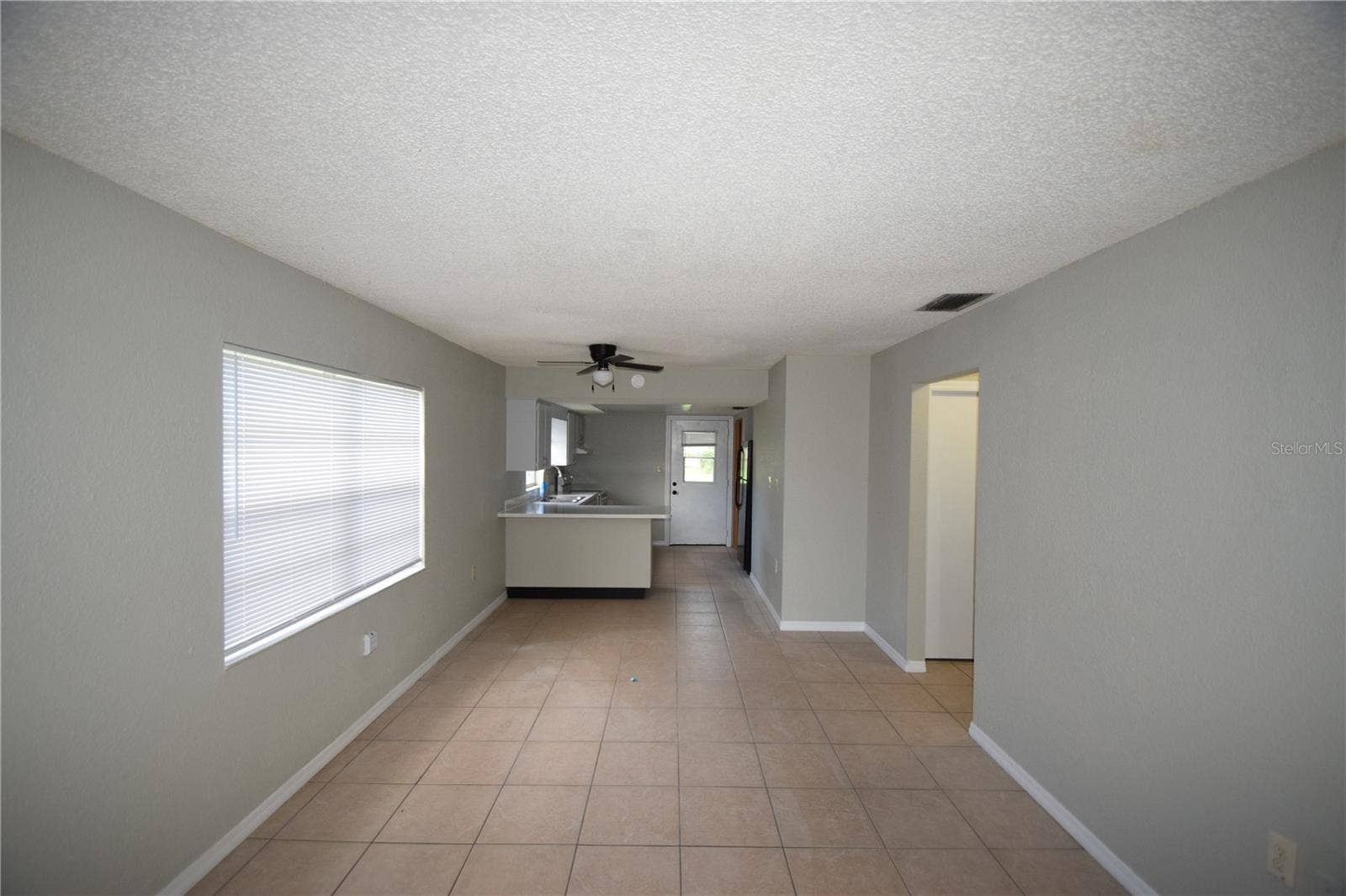 822 SHIRLEY ANN TRAIL, Lakeland, FL 33809 822 SHIRLEY ANN TRAIL, Lakeland, FL 33809