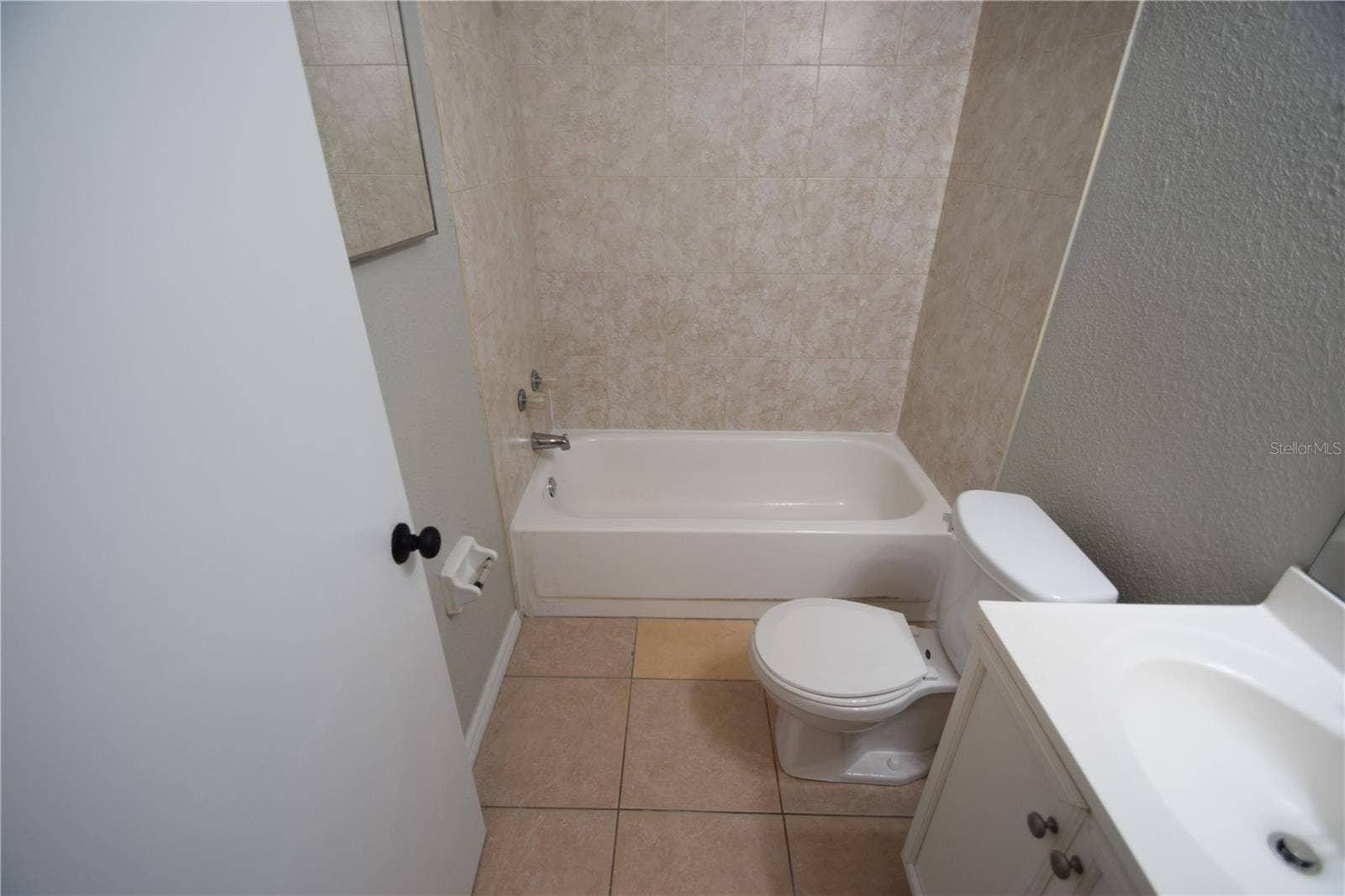 822 SHIRLEY ANN TRAIL, Lakeland, FL 33809 822 SHIRLEY ANN TRAIL, Lakeland, FL 33809