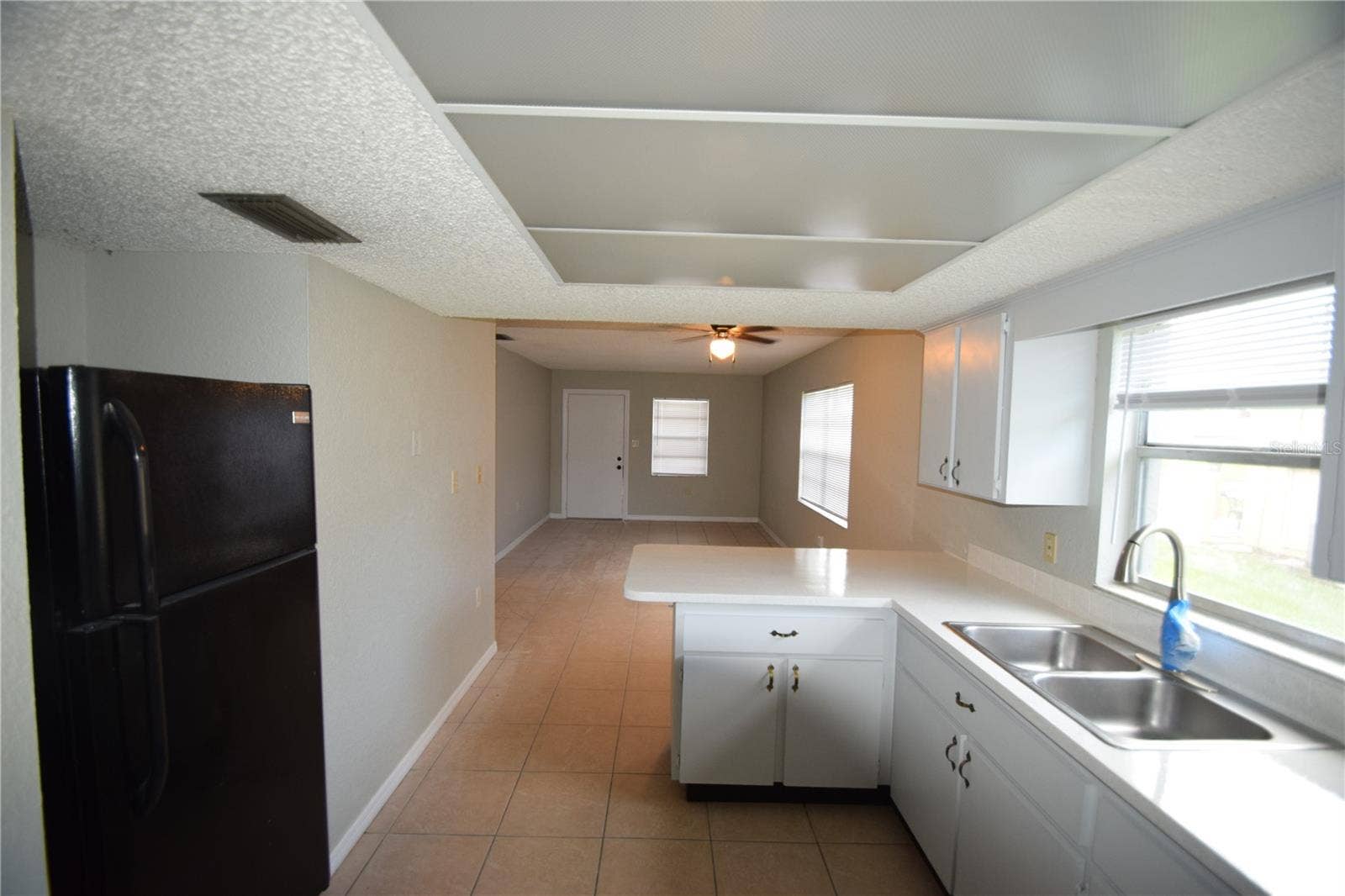 822 SHIRLEY ANN TRAIL, Lakeland, FL 33809 822 SHIRLEY ANN TRAIL, Lakeland, FL 33809
