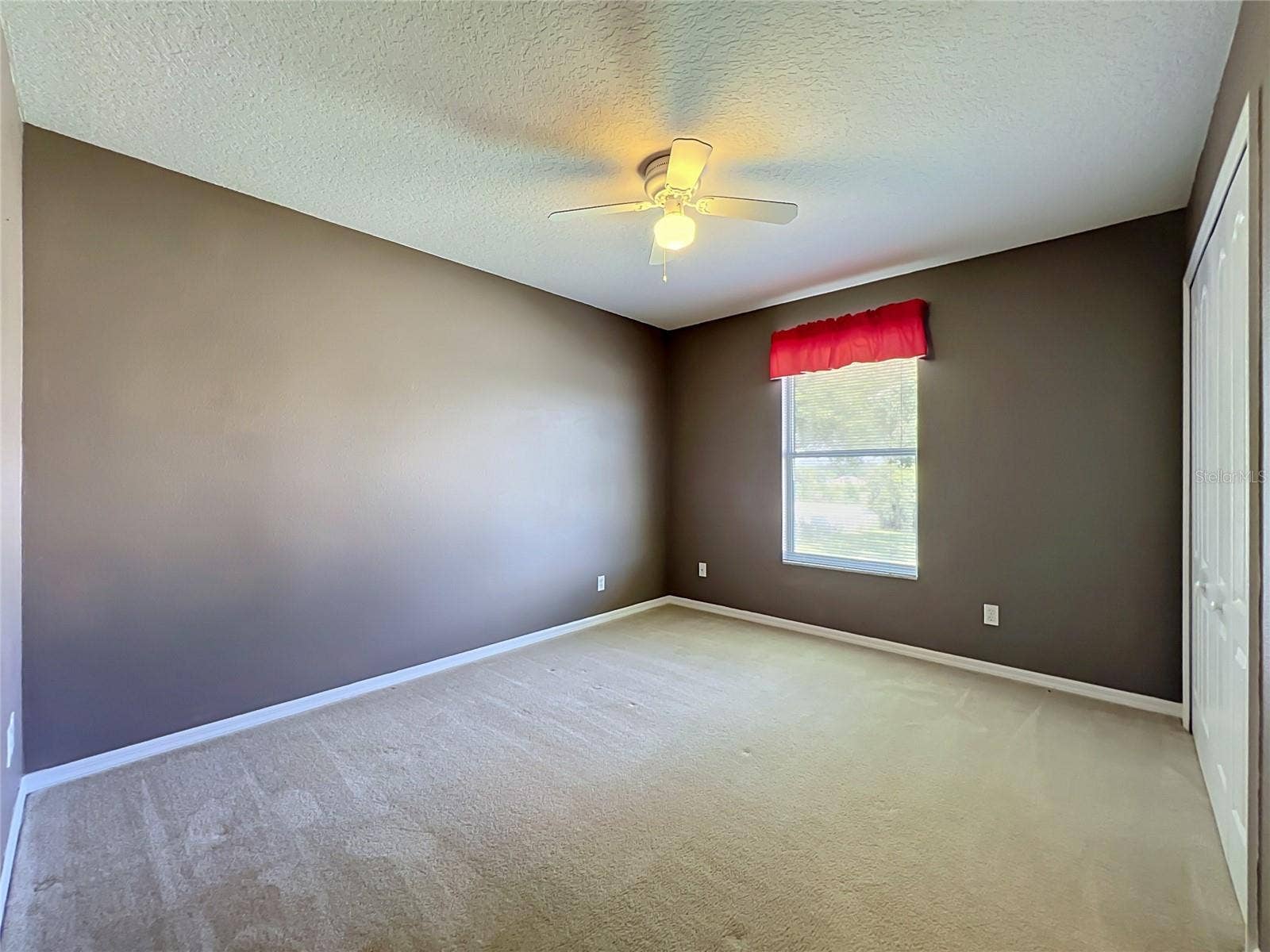 8805 COURTYARD LANE, Groveland, FL 34736 8805 COURTYARD LANE, Groveland, FL 34736