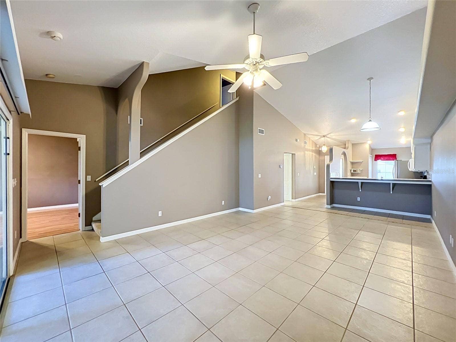 8805 COURTYARD LANE, Groveland, FL 34736 8805 COURTYARD LANE, Groveland, FL 34736