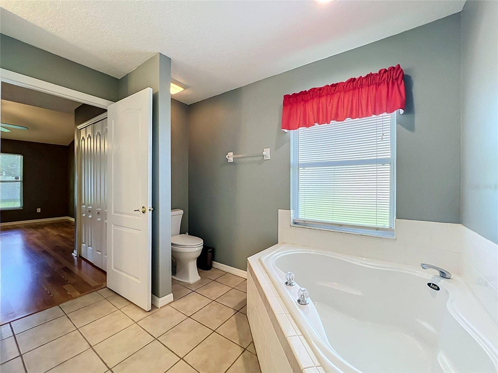 8805 COURTYARD LANE, Groveland, FL 34736 8805 COURTYARD LANE, Groveland, FL 34736