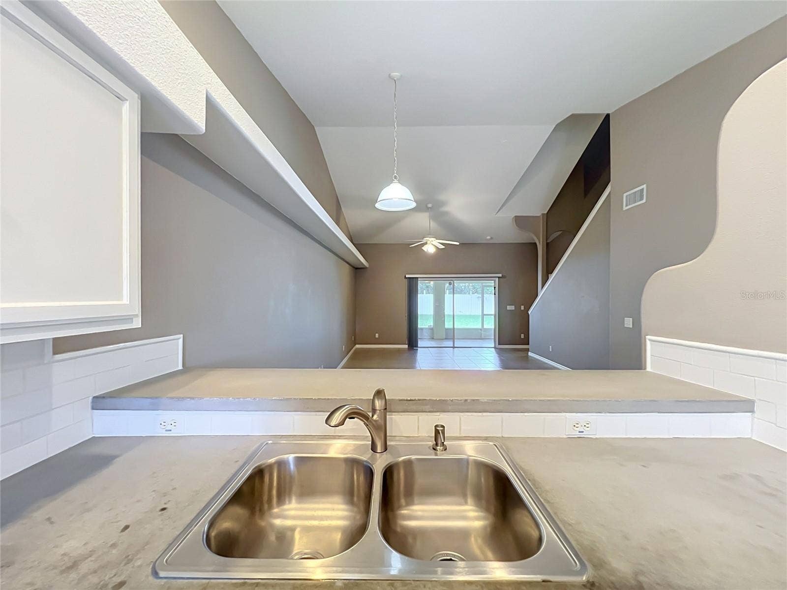 8805 COURTYARD LANE, Groveland, FL 34736 8805 COURTYARD LANE, Groveland, FL 34736