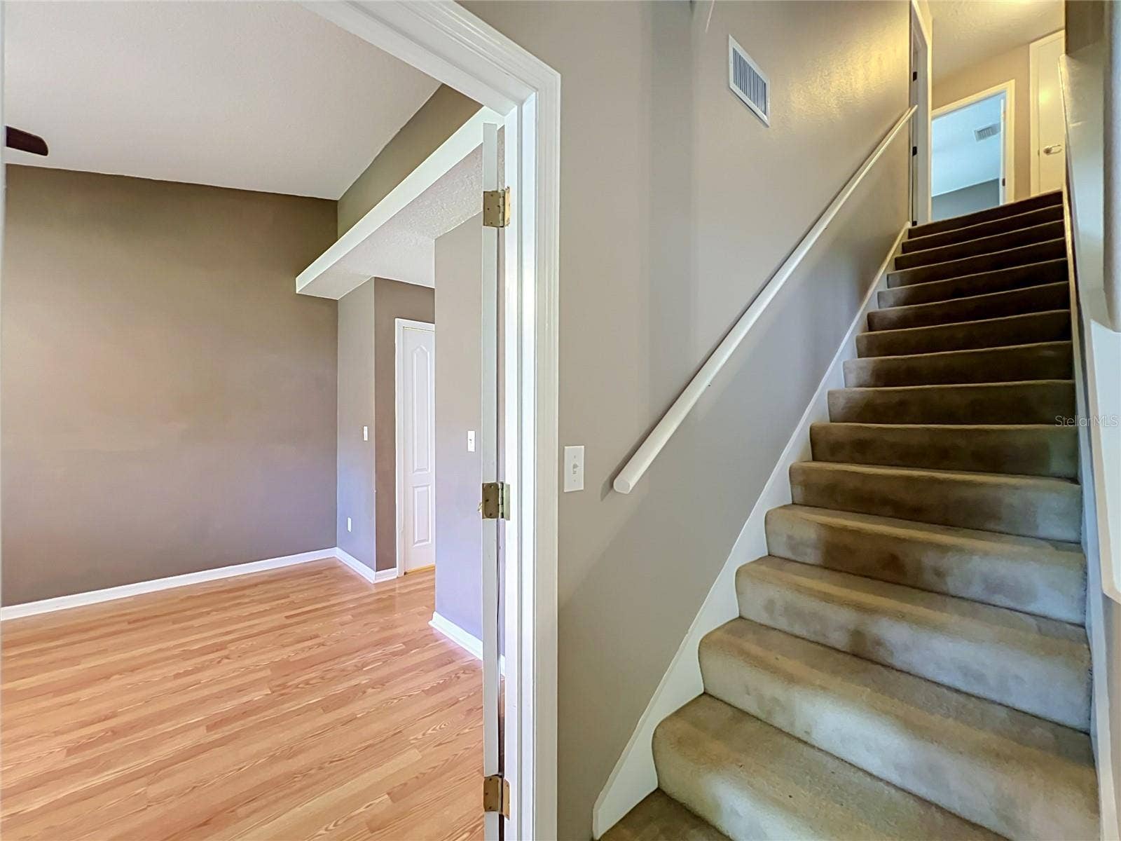 8805 COURTYARD LANE, Groveland, FL 34736 8805 COURTYARD LANE, Groveland, FL 34736