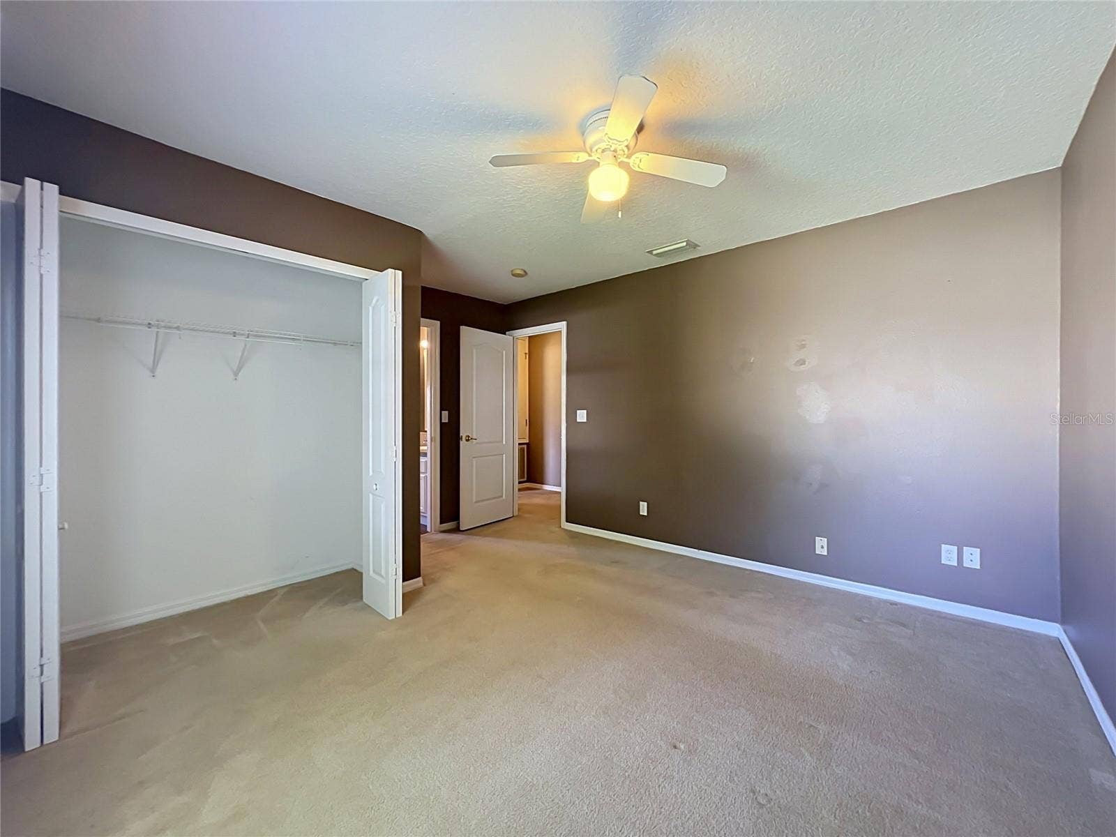 8805 COURTYARD LANE, Groveland, FL 34736 8805 COURTYARD LANE, Groveland, FL 34736