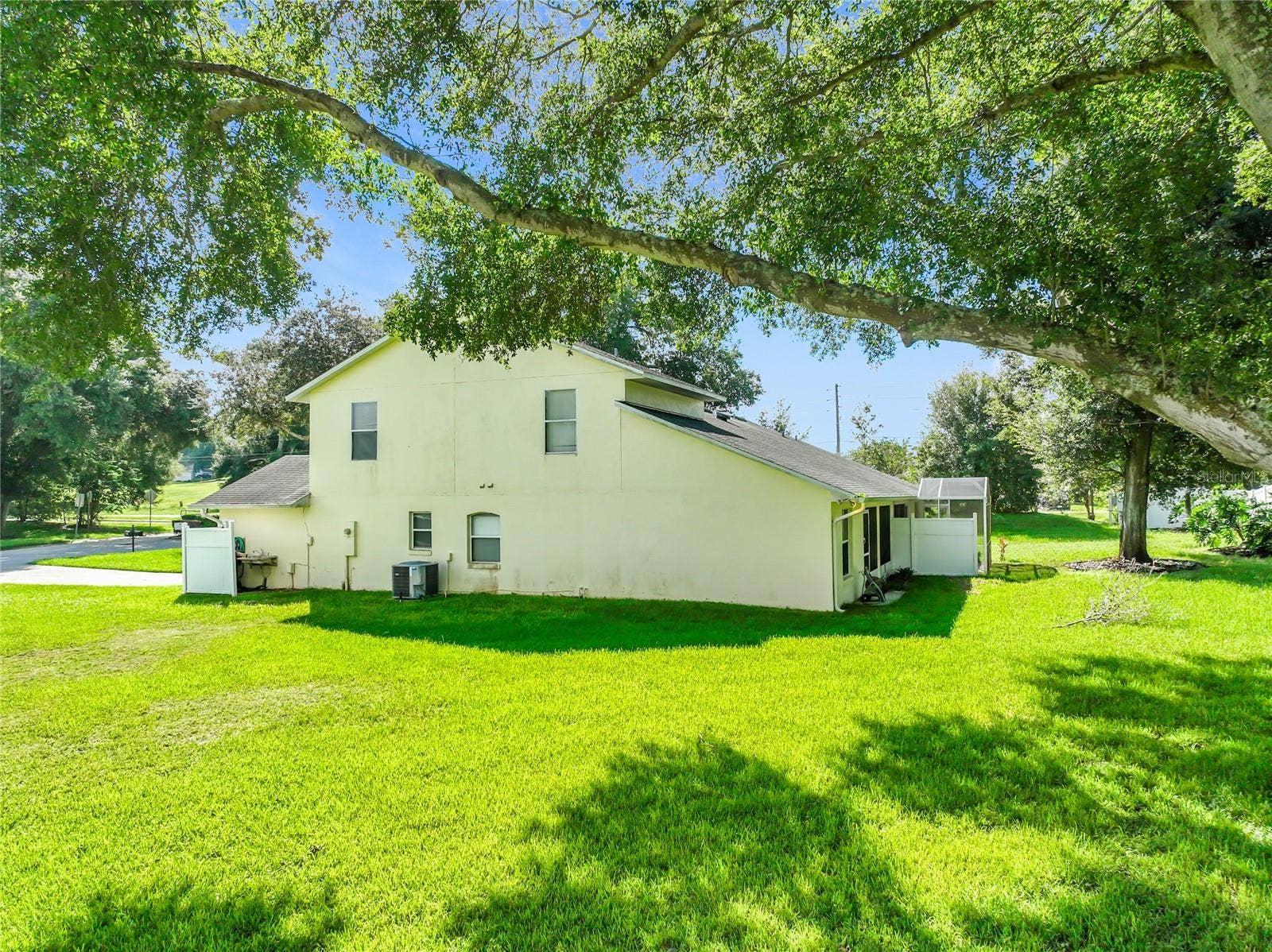 8805 COURTYARD LANE, Groveland, FL 34736 8805 COURTYARD LANE, Groveland, FL 34736