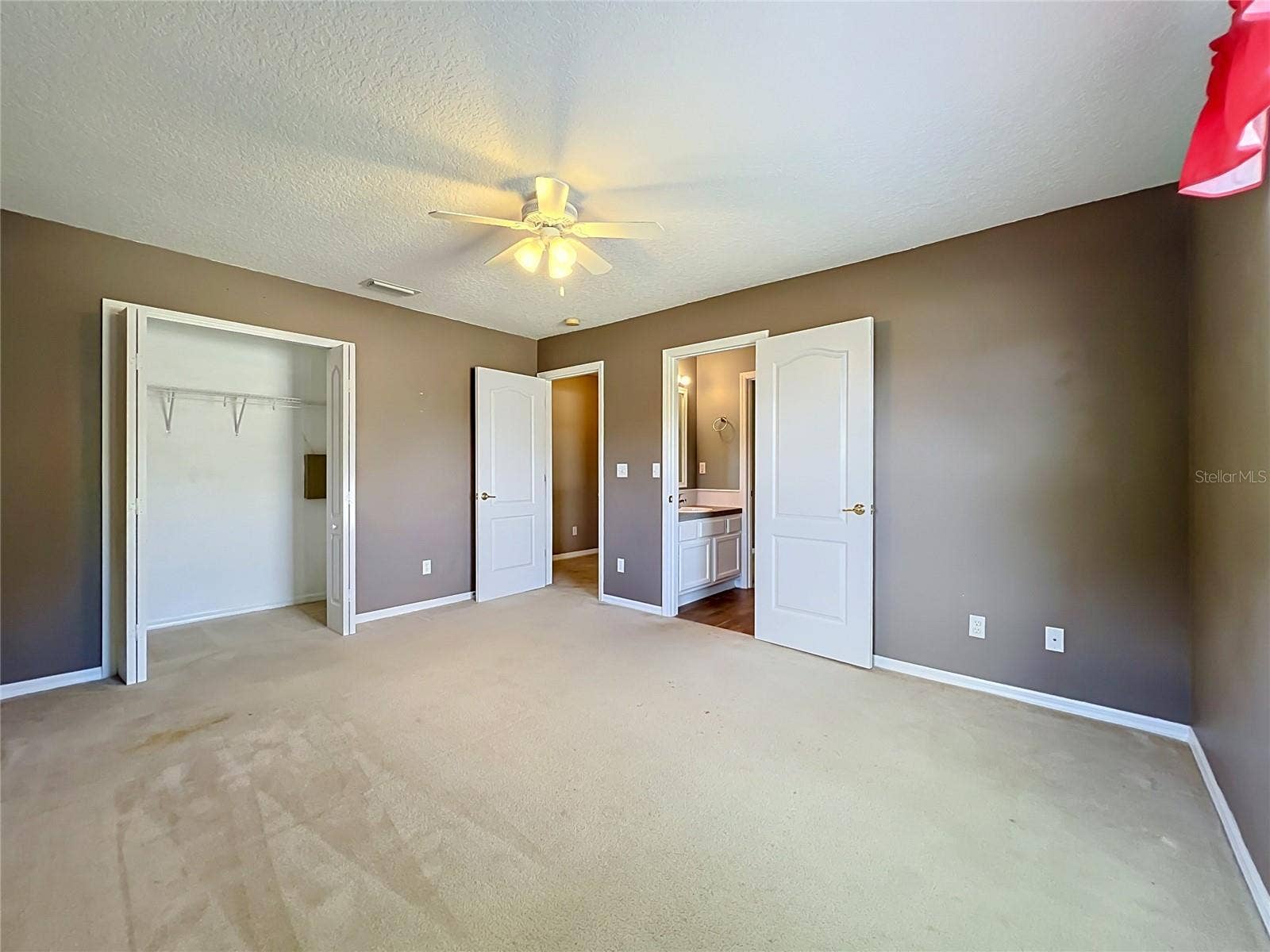 8805 COURTYARD LANE, Groveland, FL 34736 8805 COURTYARD LANE, Groveland, FL 34736