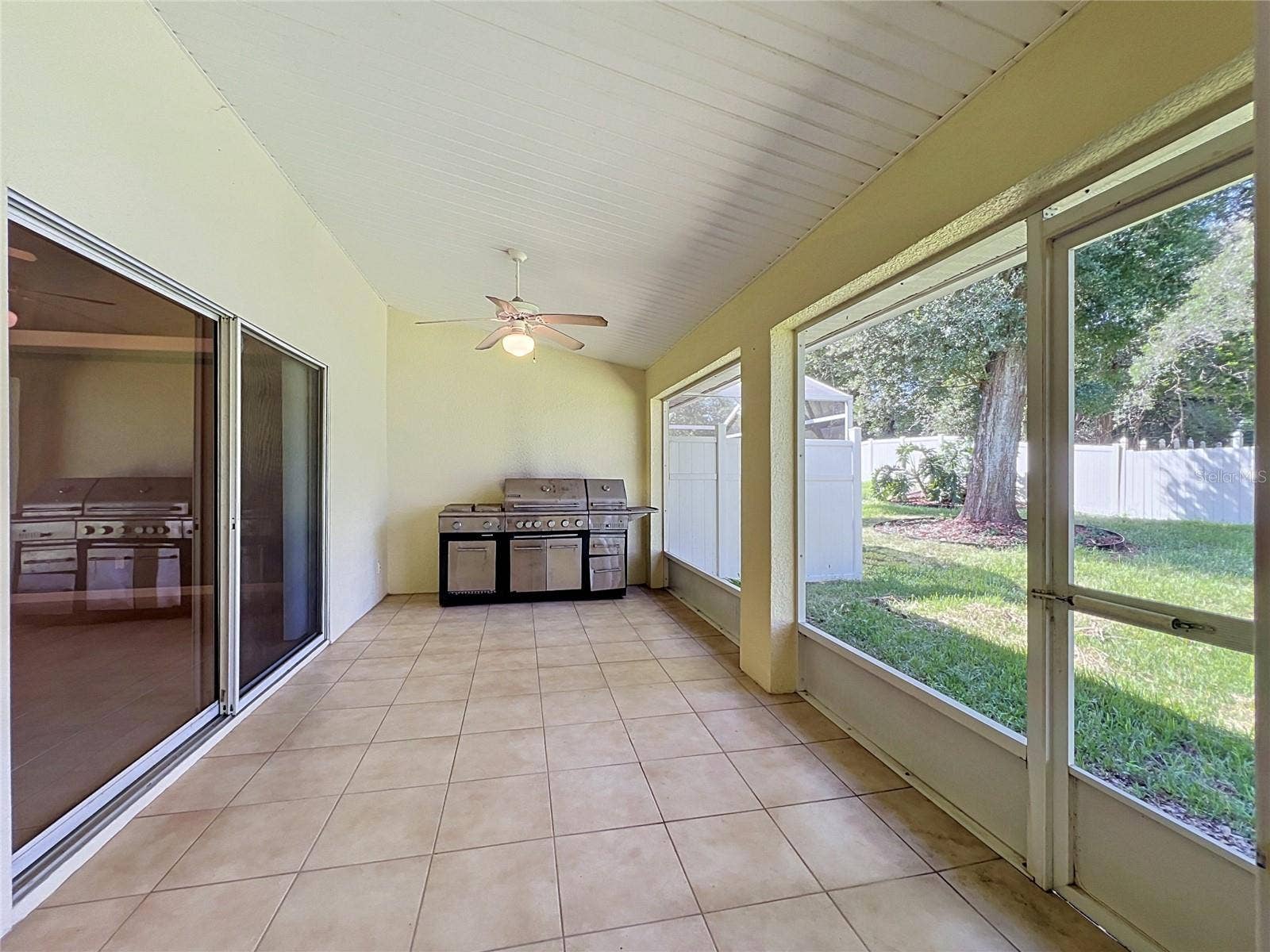 8805 COURTYARD LANE, Groveland, FL 34736 8805 COURTYARD LANE, Groveland, FL 34736