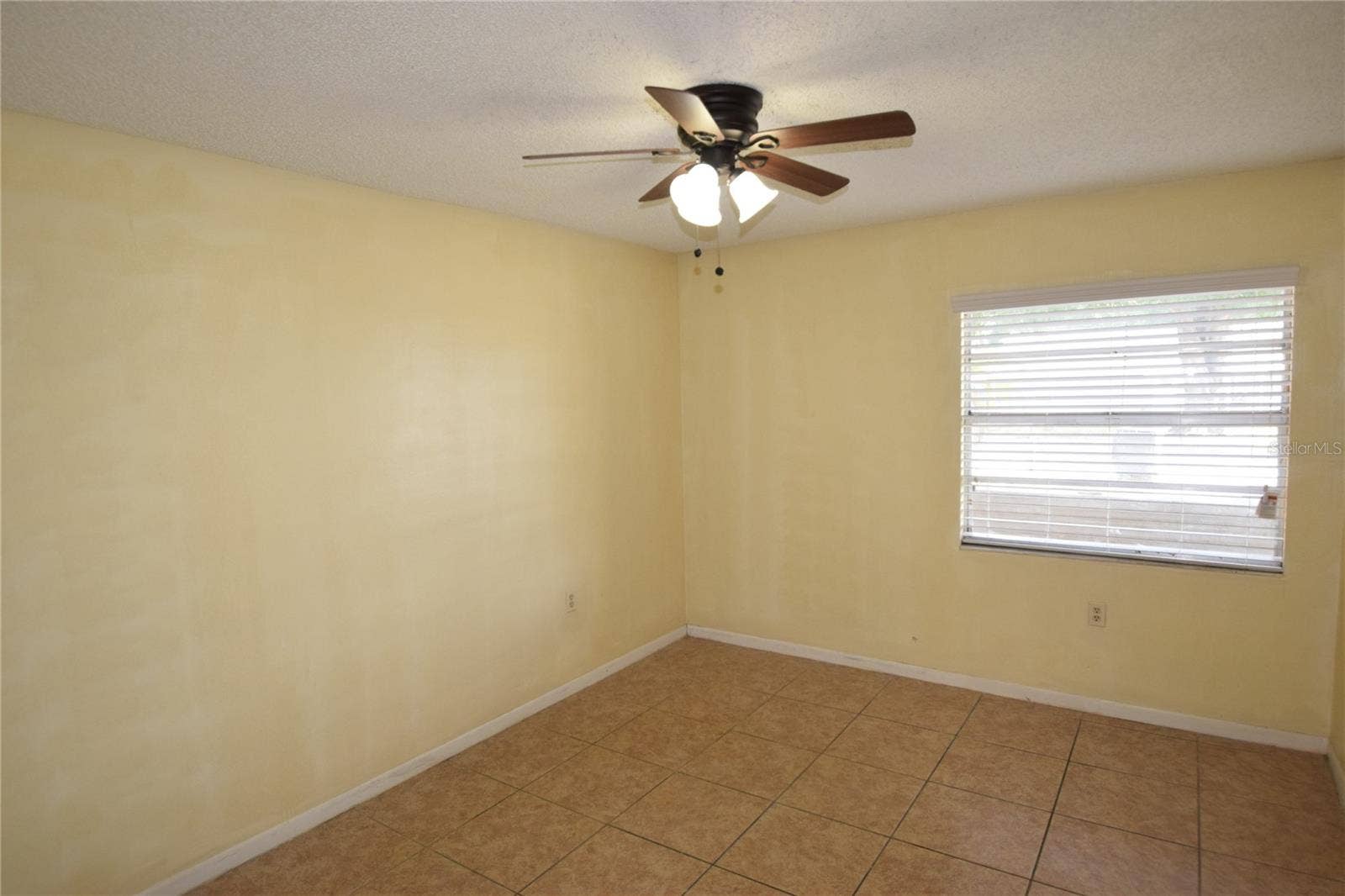 830 SHIRLEY ANN TRAIL, Lakeland, FL 33809 830 SHIRLEY ANN TRAIL, Lakeland, FL 33809