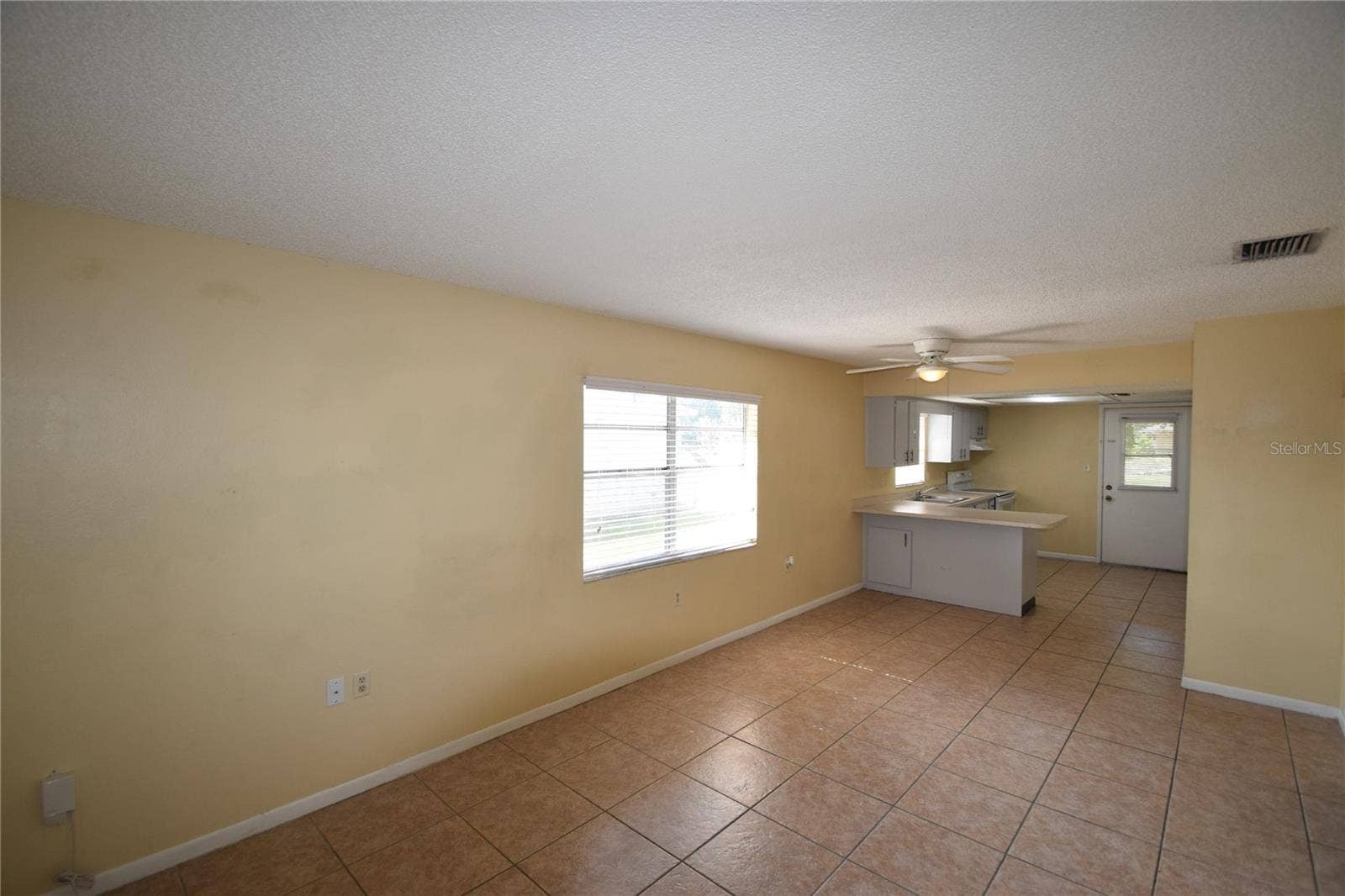 830 SHIRLEY ANN TRAIL, Lakeland, FL 33809 830 SHIRLEY ANN TRAIL, Lakeland, FL 33809