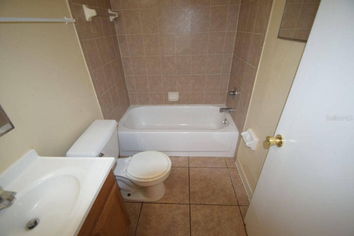 830 SHIRLEY ANN TRAIL, Lakeland, FL 33809 830 SHIRLEY ANN TRAIL, Lakeland, FL 33809