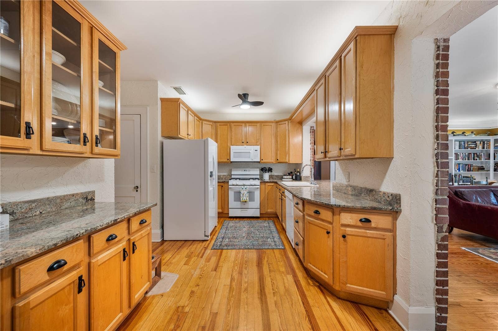 1807 PAWNEE TRAIL, Lakeland, FL 33803 Kitchen