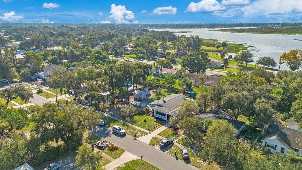 1633 E ELM ROAD, Lakeland, FL 33801