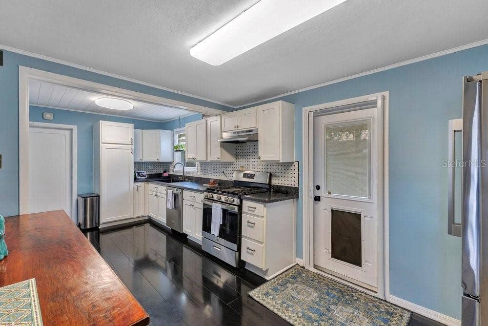 1633 E ELM ROAD, Lakeland, FL 33801