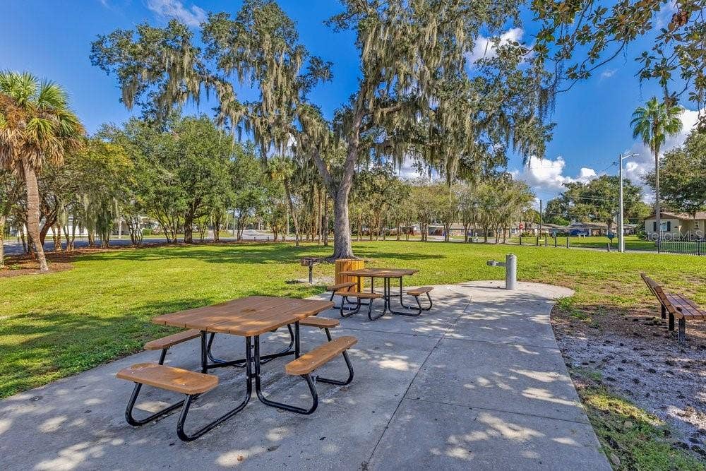 1633 E ELM ROAD, Lakeland, FL 33801