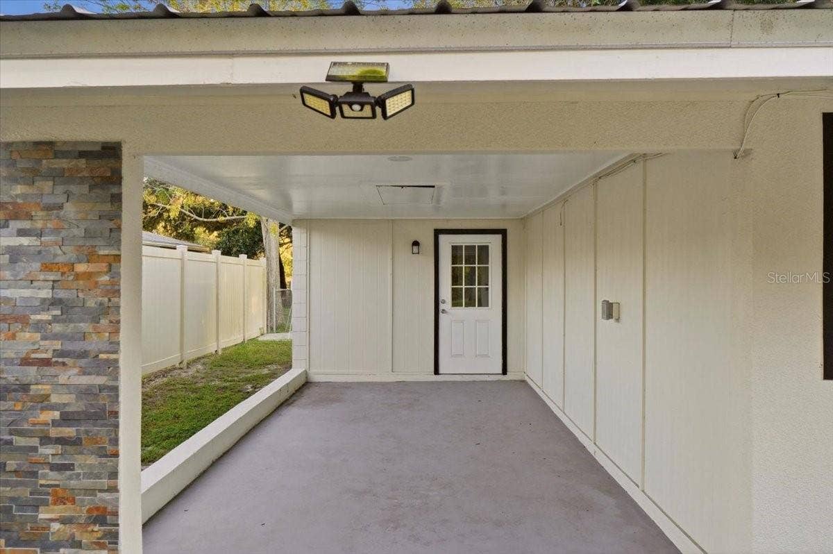 812 WINDSOR STREET, Lakeland, FL 33803 812 WINDSOR STREET, Lakeland, FL 33803