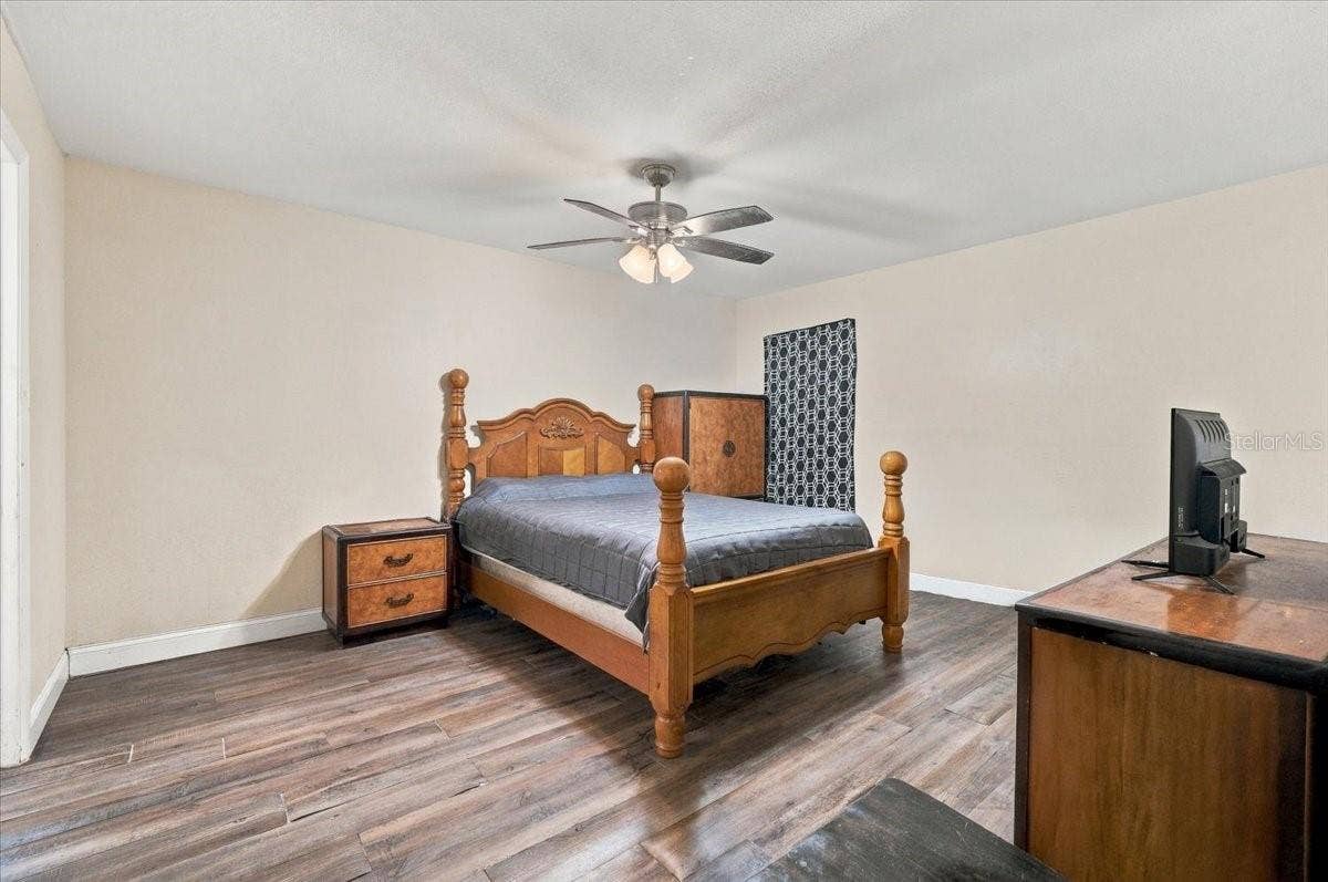 2827 DELROSE DRIVE N, Lakeland, FL 33805 2827 DELROSE DRIVE N, Lakeland, FL 33805