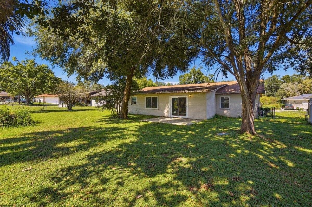 2827 DELROSE DRIVE N, Lakeland, FL 33805 2827 DELROSE DRIVE N, Lakeland, FL 33805