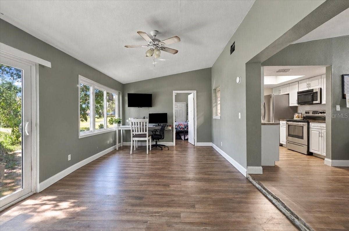 2827 DELROSE DRIVE N, Lakeland, FL 33805 2827 DELROSE DRIVE N, Lakeland, FL 33805