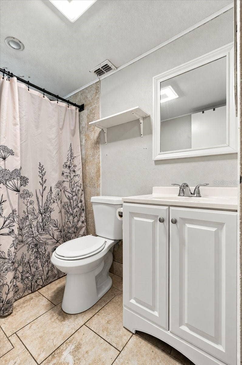 2827 DELROSE DRIVE N, Lakeland, FL 33805 2827 DELROSE DRIVE N, Lakeland, FL 33805